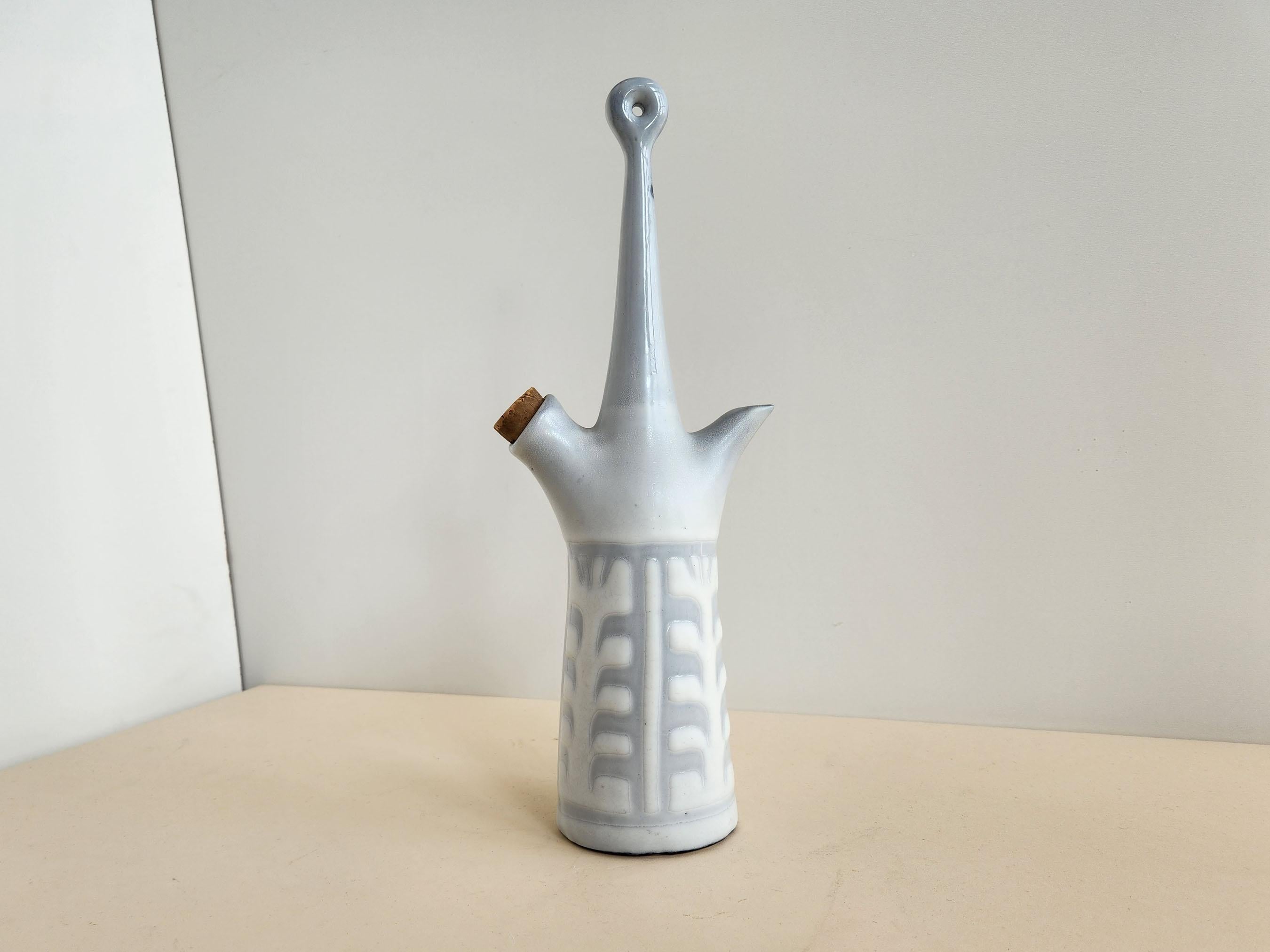 Roger Capron - Vintage Ceramic Gin Flask In Excellent Condition For Sale In Stratford, CT