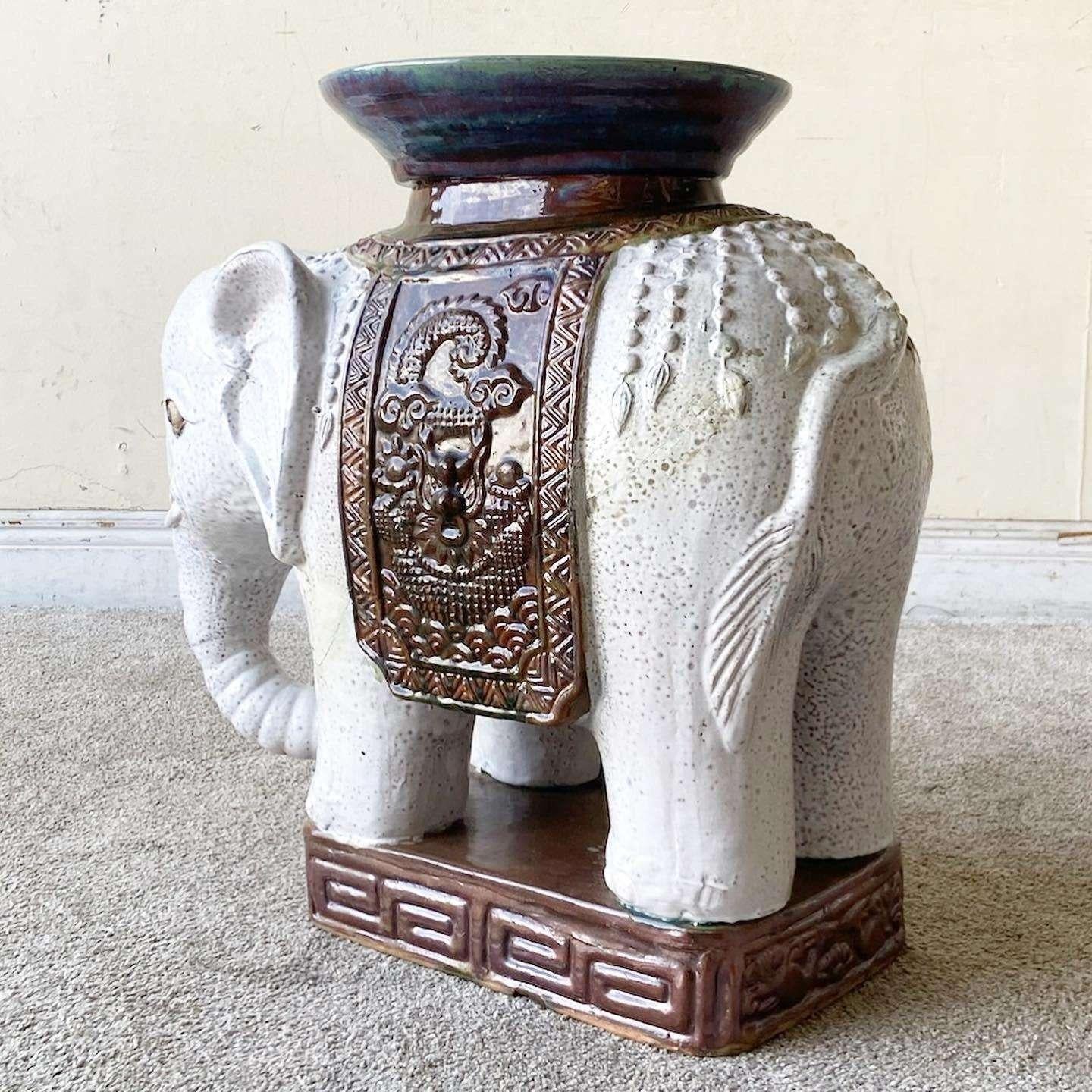 Vintage Keramik Hand bemalt Elefant Beistelltisch Skulptur (Ende des 20. Jahrhunderts) im Angebot
