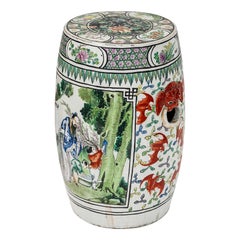 Sgabello vintage in ceramica dipinto a mano in stile Famille Rose con motivo "Giardino cinese"