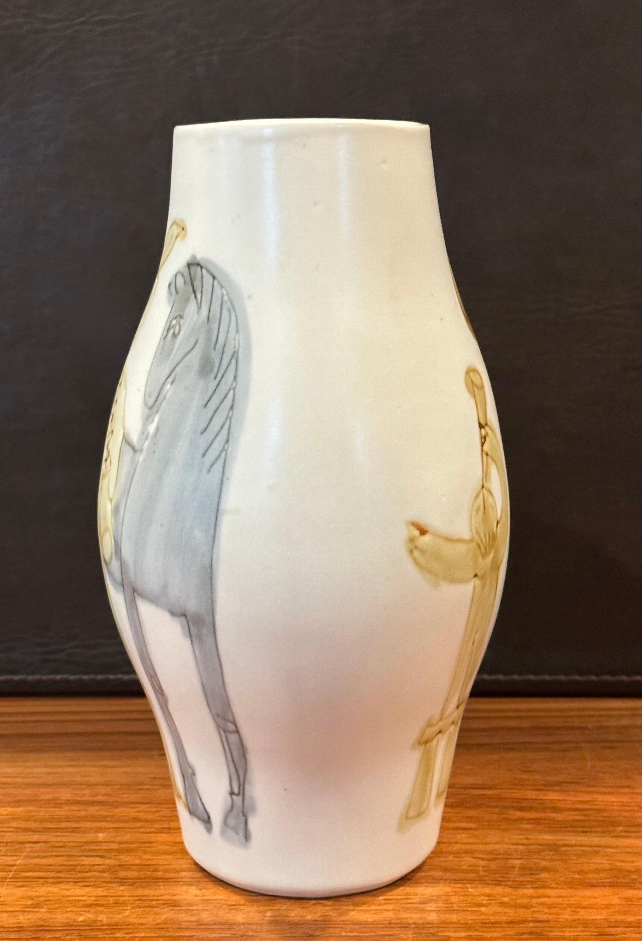 Vase cheval vintage en céramique peint à la main dans le style de Picasso en vente 1