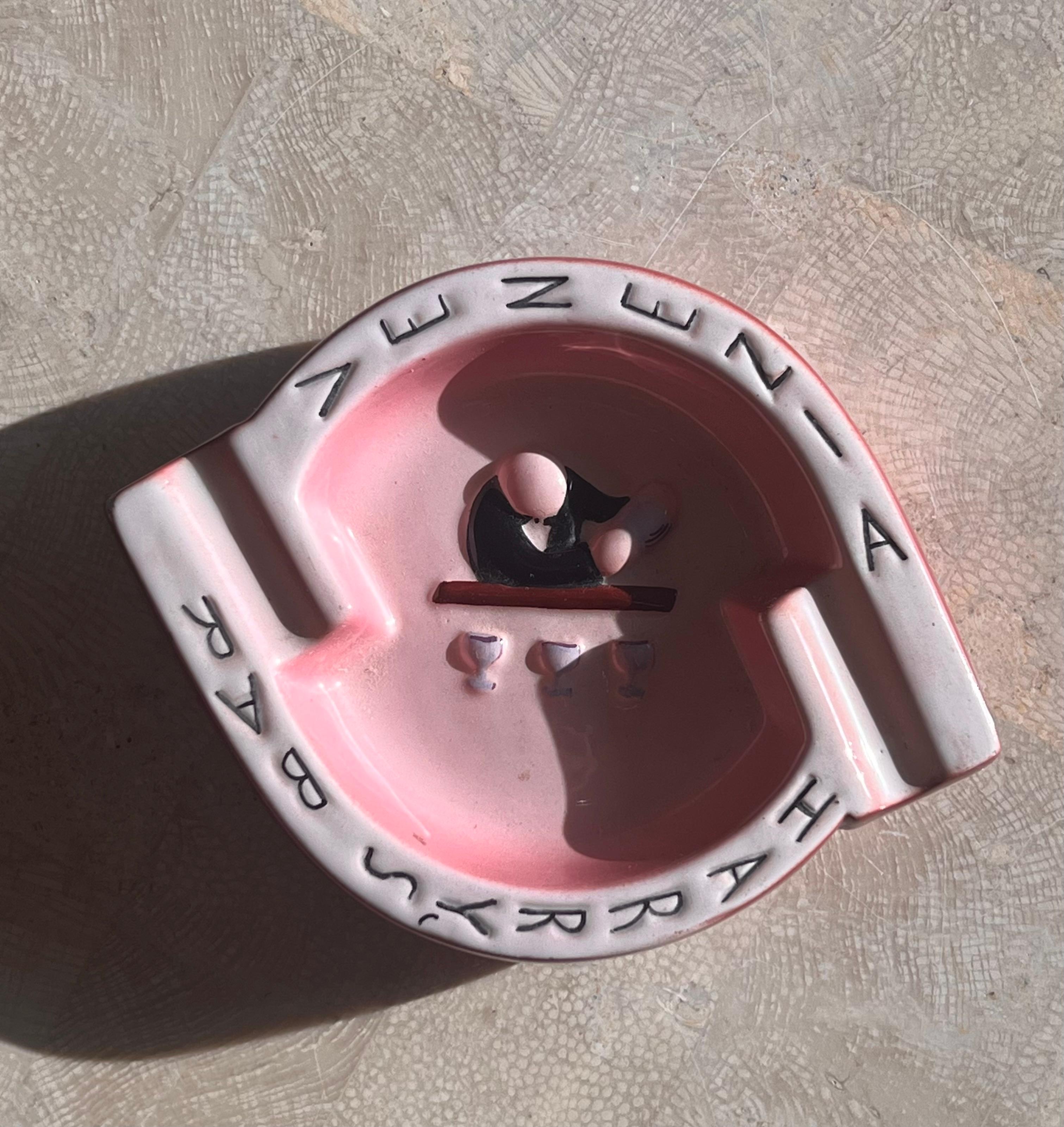 Italian Vintage ceramic “Harry’s Bar” Venezia pink ashtray, Italy mid 20th century