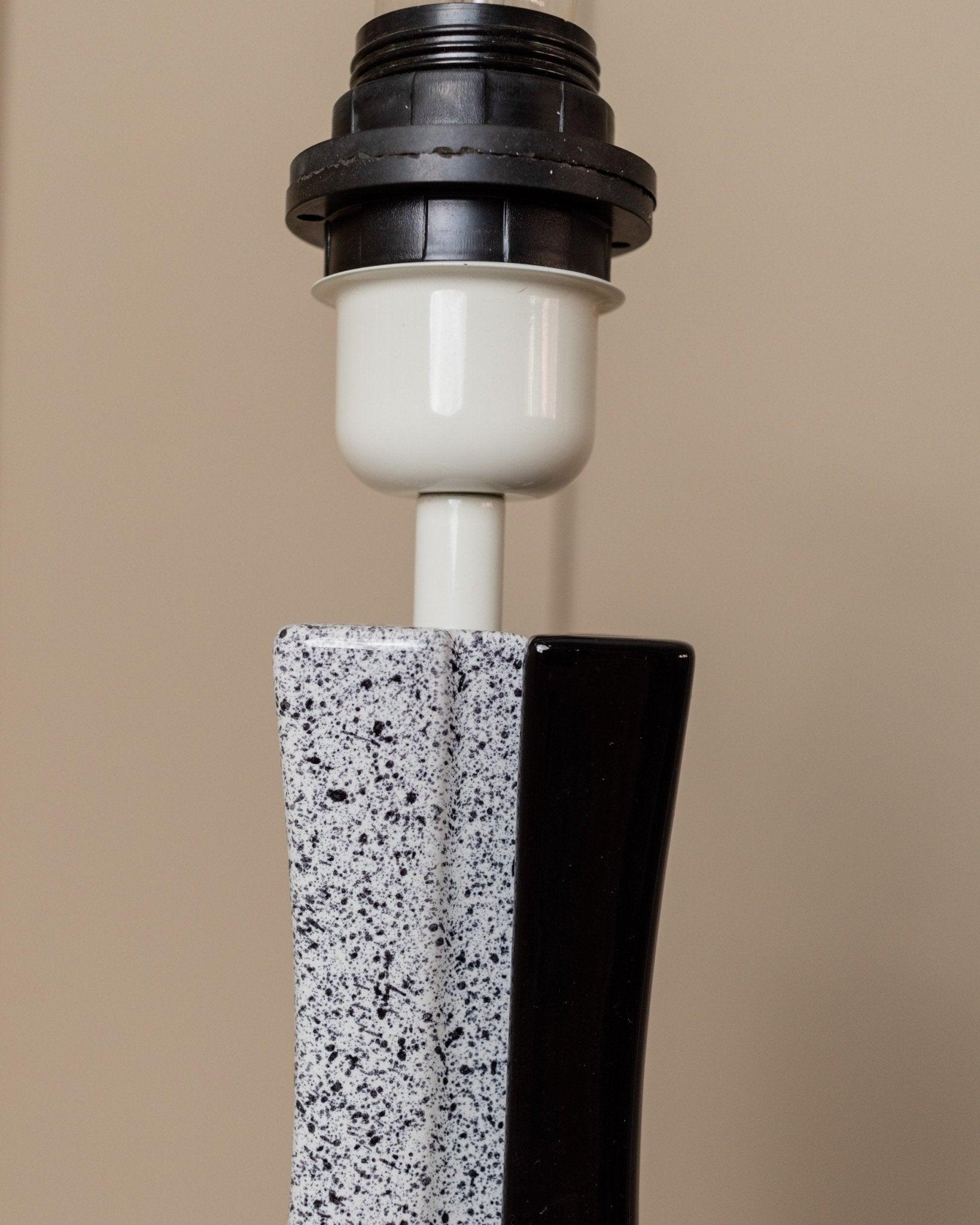 Lámpara vintage de cerámica en blanco y negro, años 80 Italiano en venta