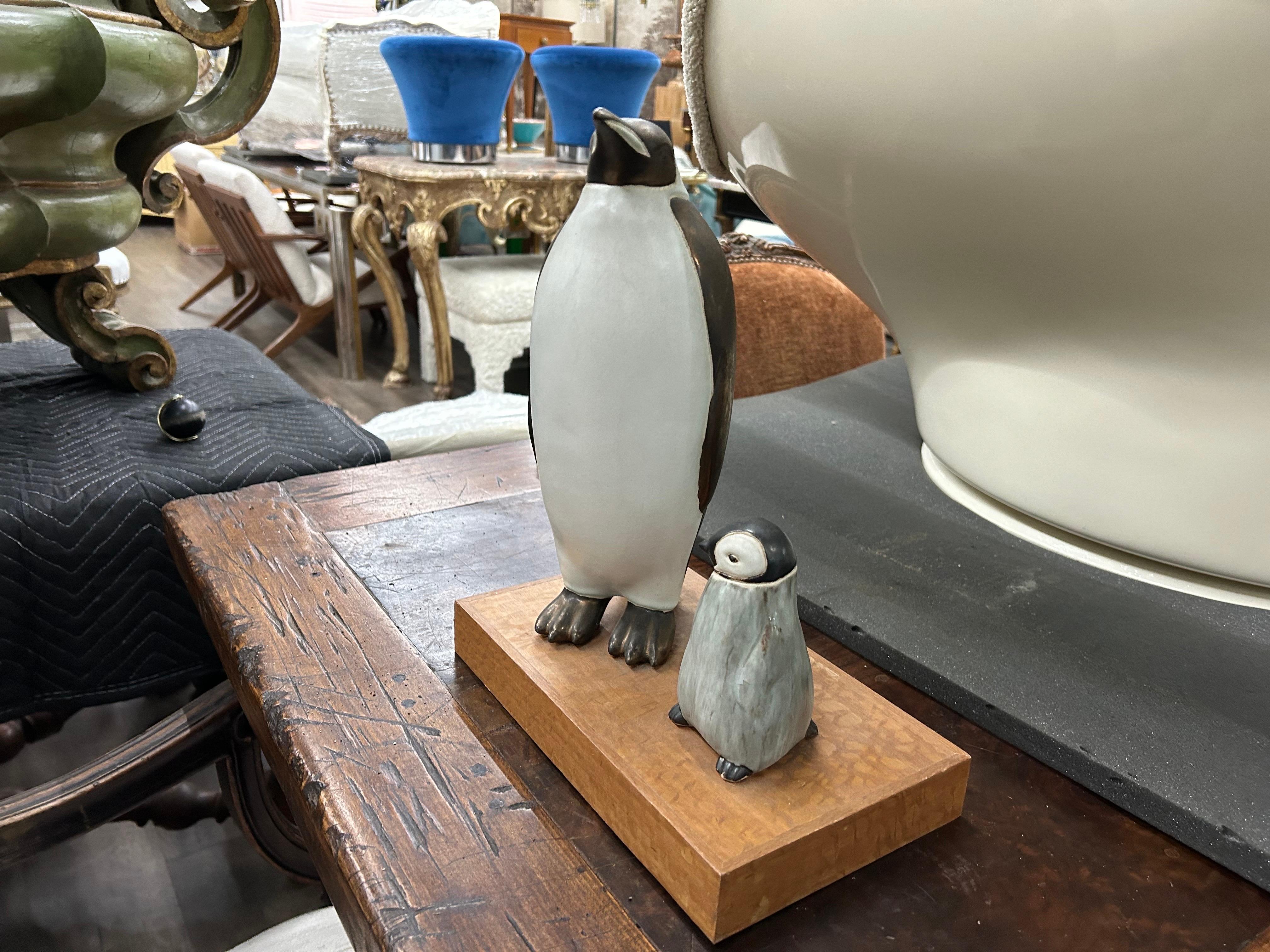 Escultura pingüino de cerámica vintage en Bueno estado para la venta en Houston, TX