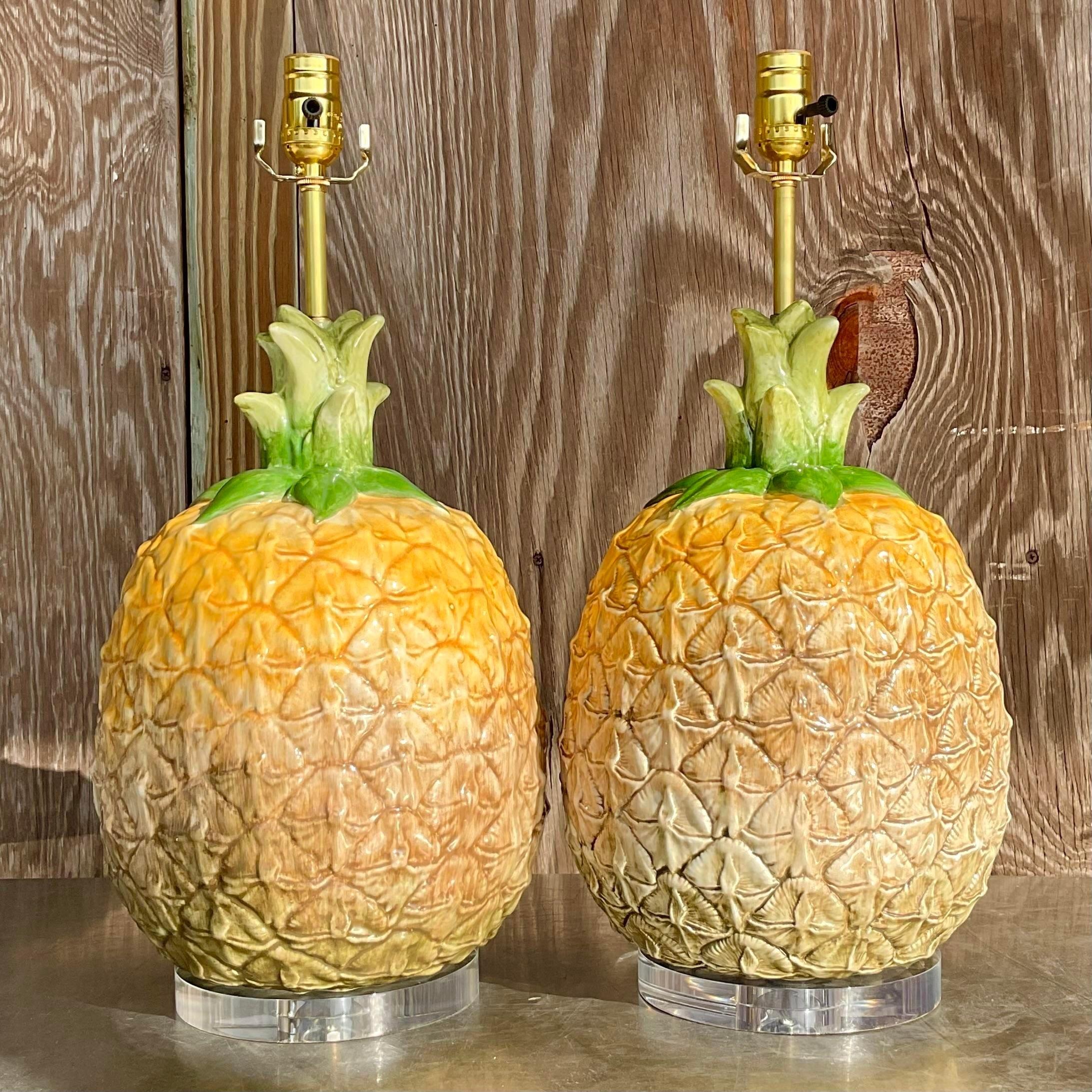 Vintage Ceramic Pineapple Lamp - a Pair In Good Condition For Sale In west palm beach, FL