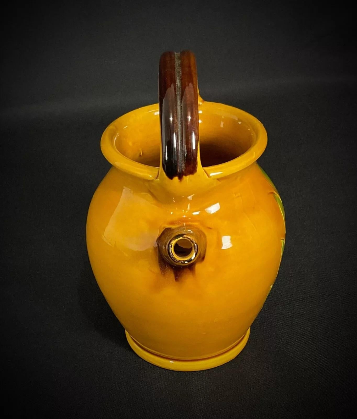 Jarra de cerámica vintage con diseño de aceitunas y hojas de olivo - 17,5 cm - 2Y423 siglo XX en venta