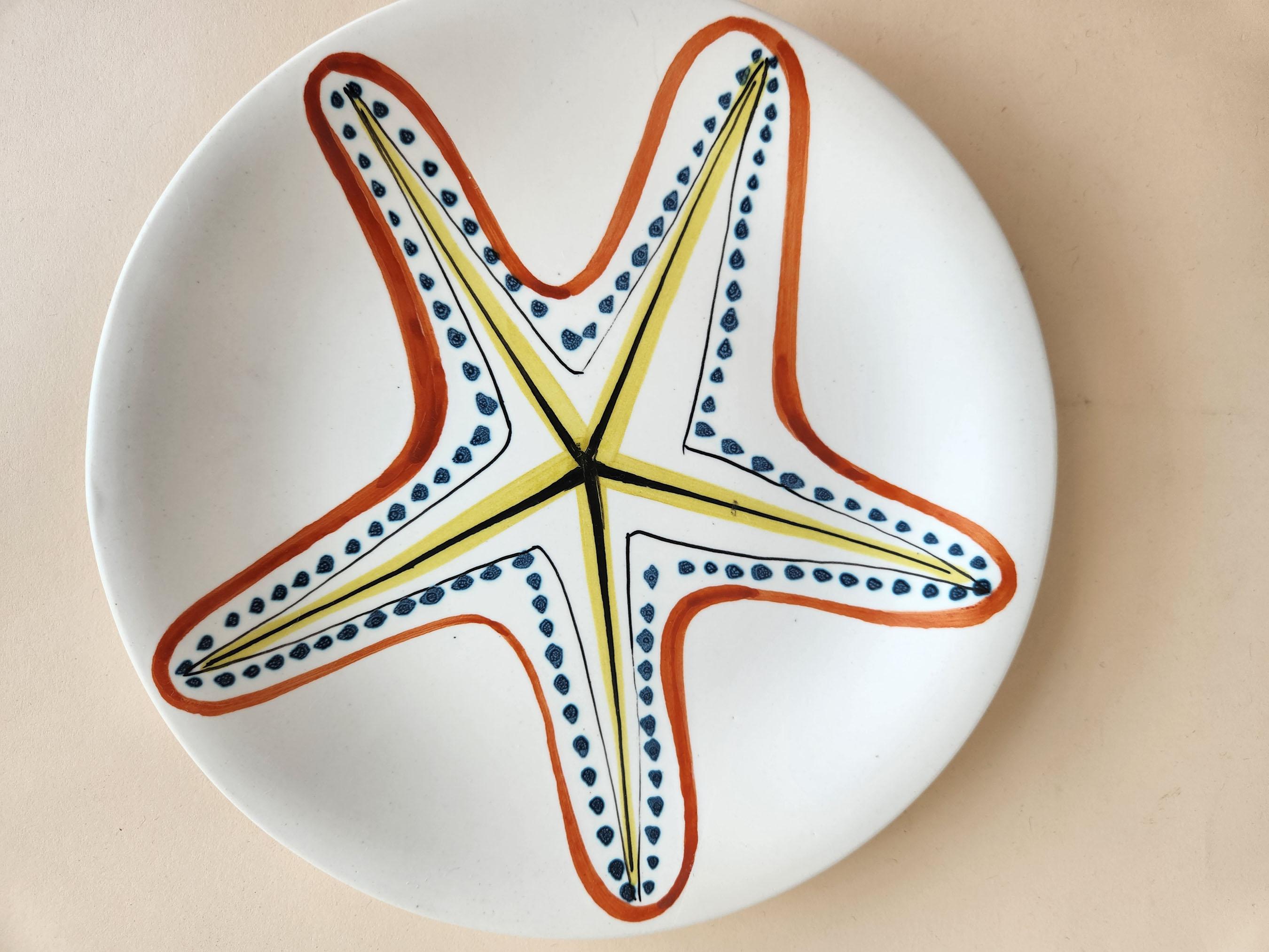 Mid-Century Modern Roger Capron - Assiette en céramique vintage avec étoile de mer en vente