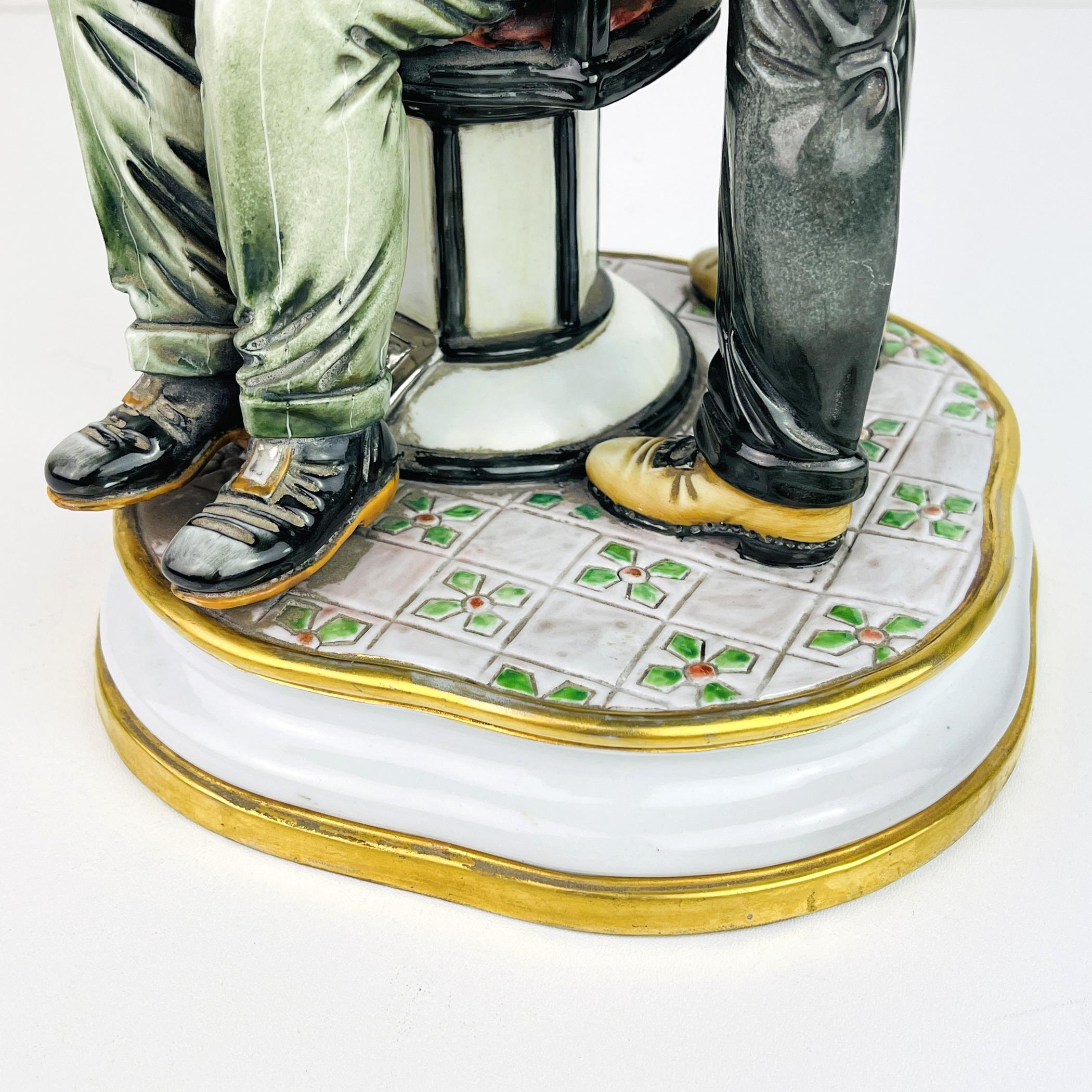 Scultura in ceramica d'epoca di Barbiere di Capodimonte Italia anni '50 in vendita 2
