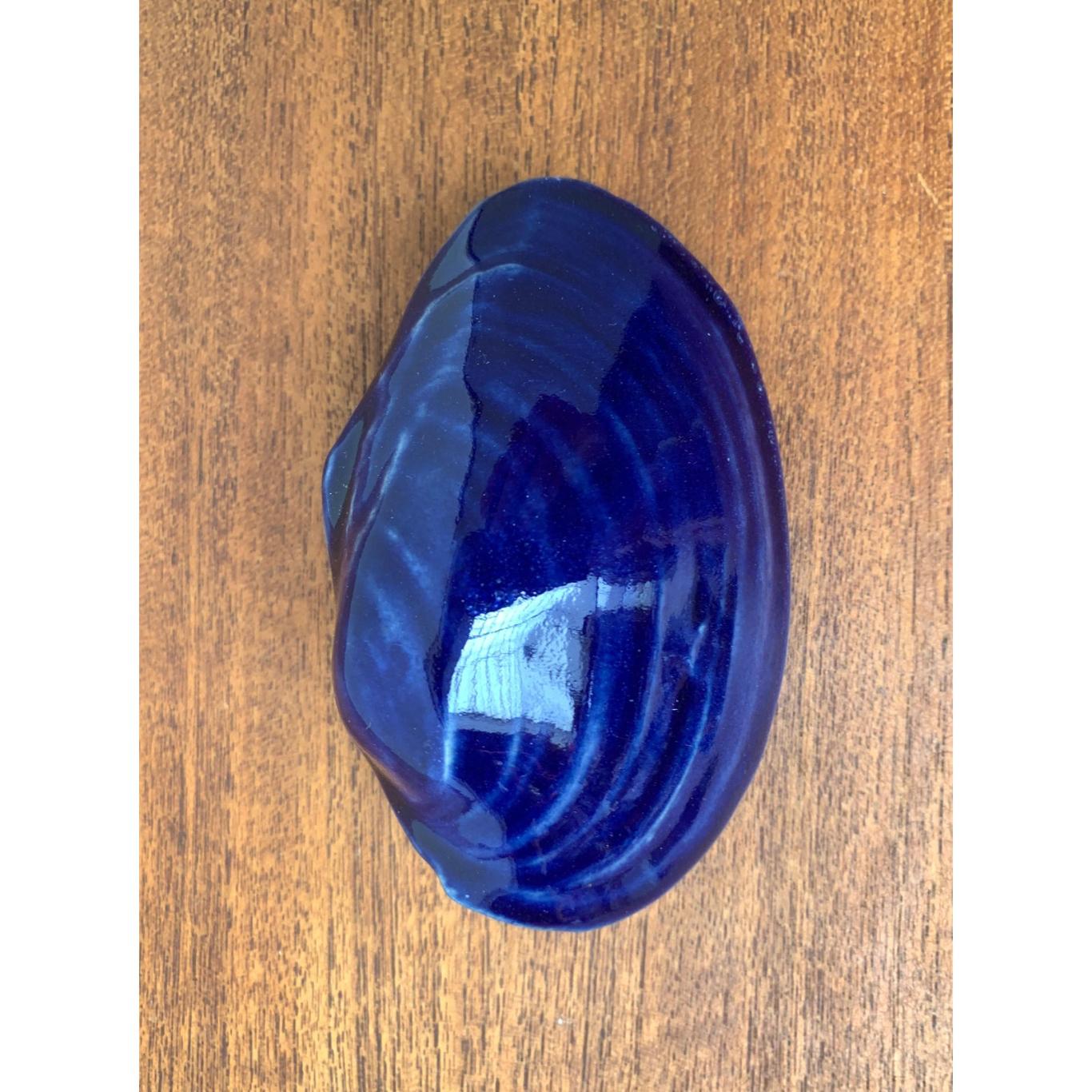 Vintage Ceramic Shell Sculpture In Excellent Condition For Sale In Hamburg, DE