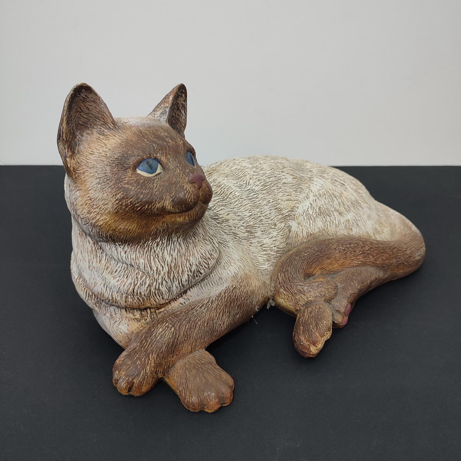 antique ceramic cat
