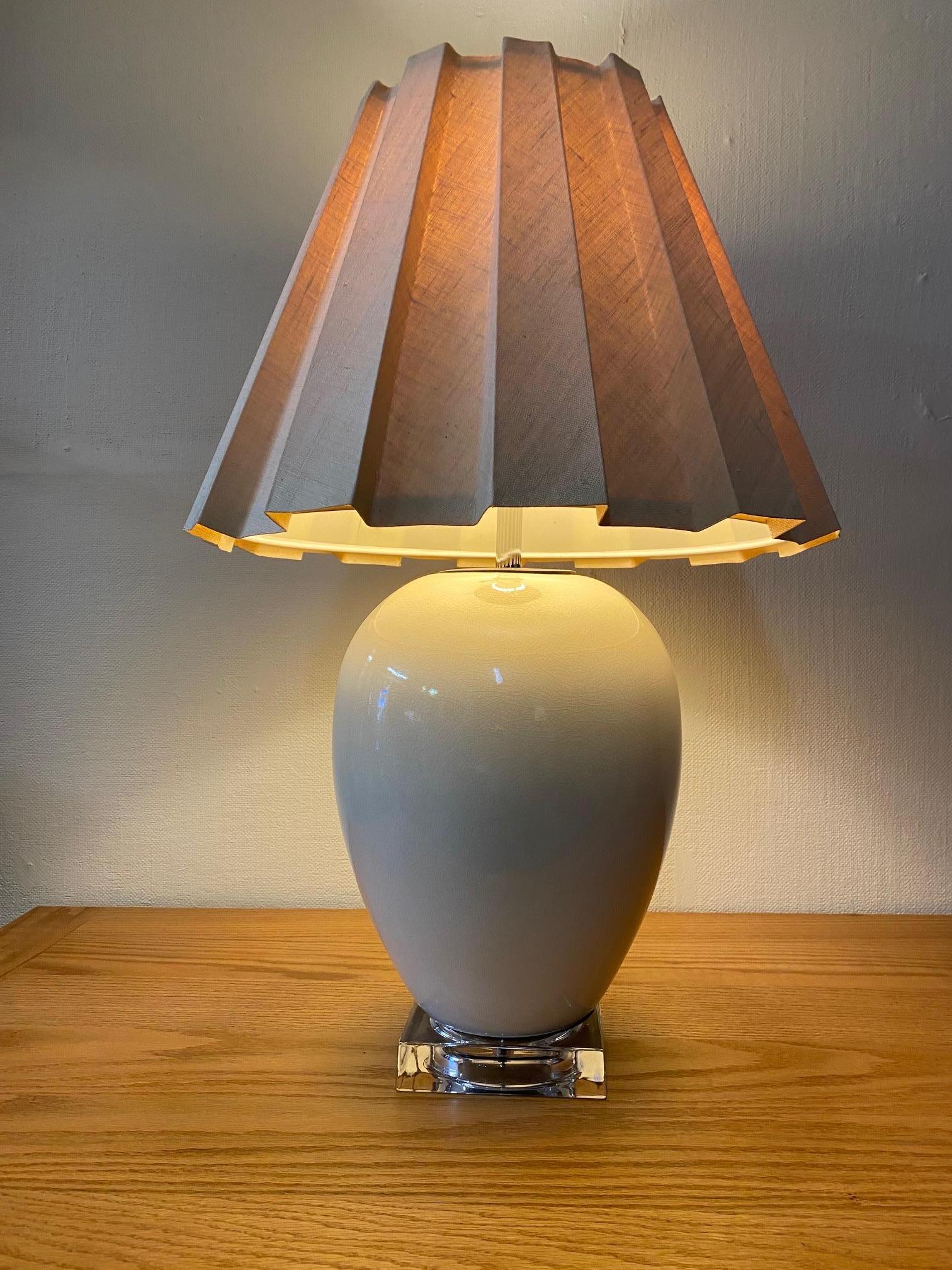 American Vintage Ceramic Table Lamp by Chapman For Sale
