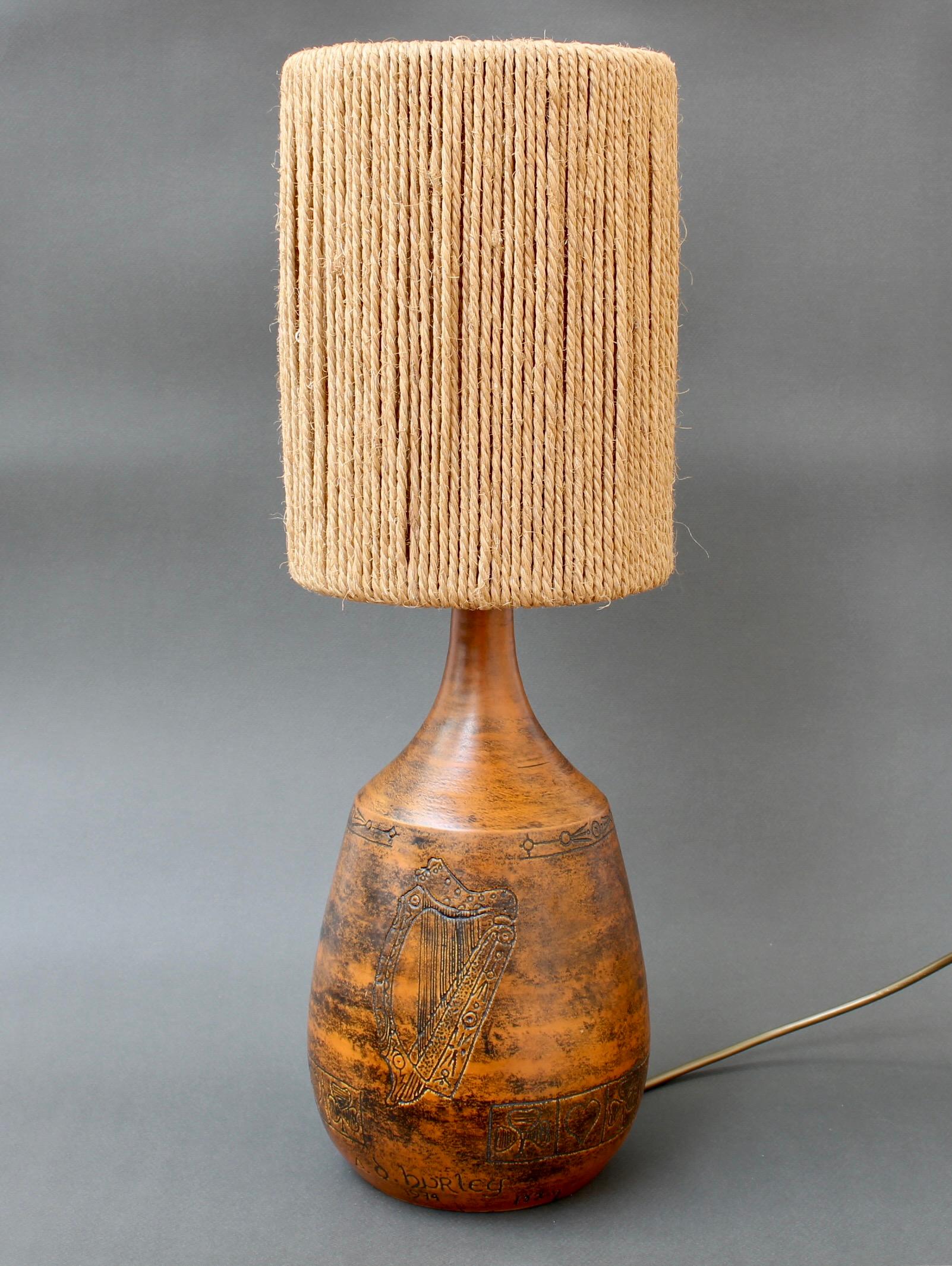Francese Lampada da tavolo in ceramica vintage di Jacques Blin del 1974 in vendita