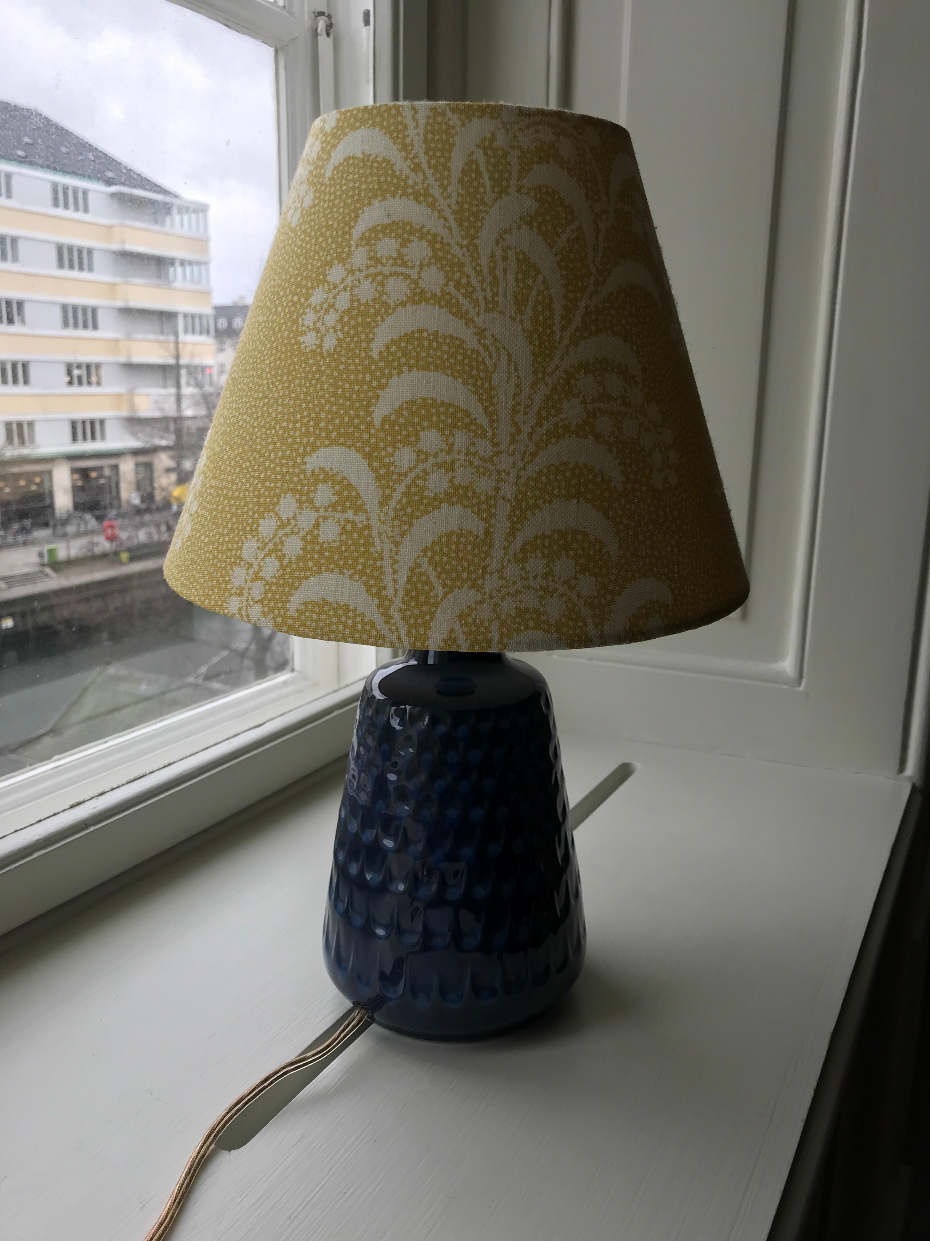 Lovely 1960s, Danish ceramic table lamp in midnight blue glaze. New, linen lampshade.