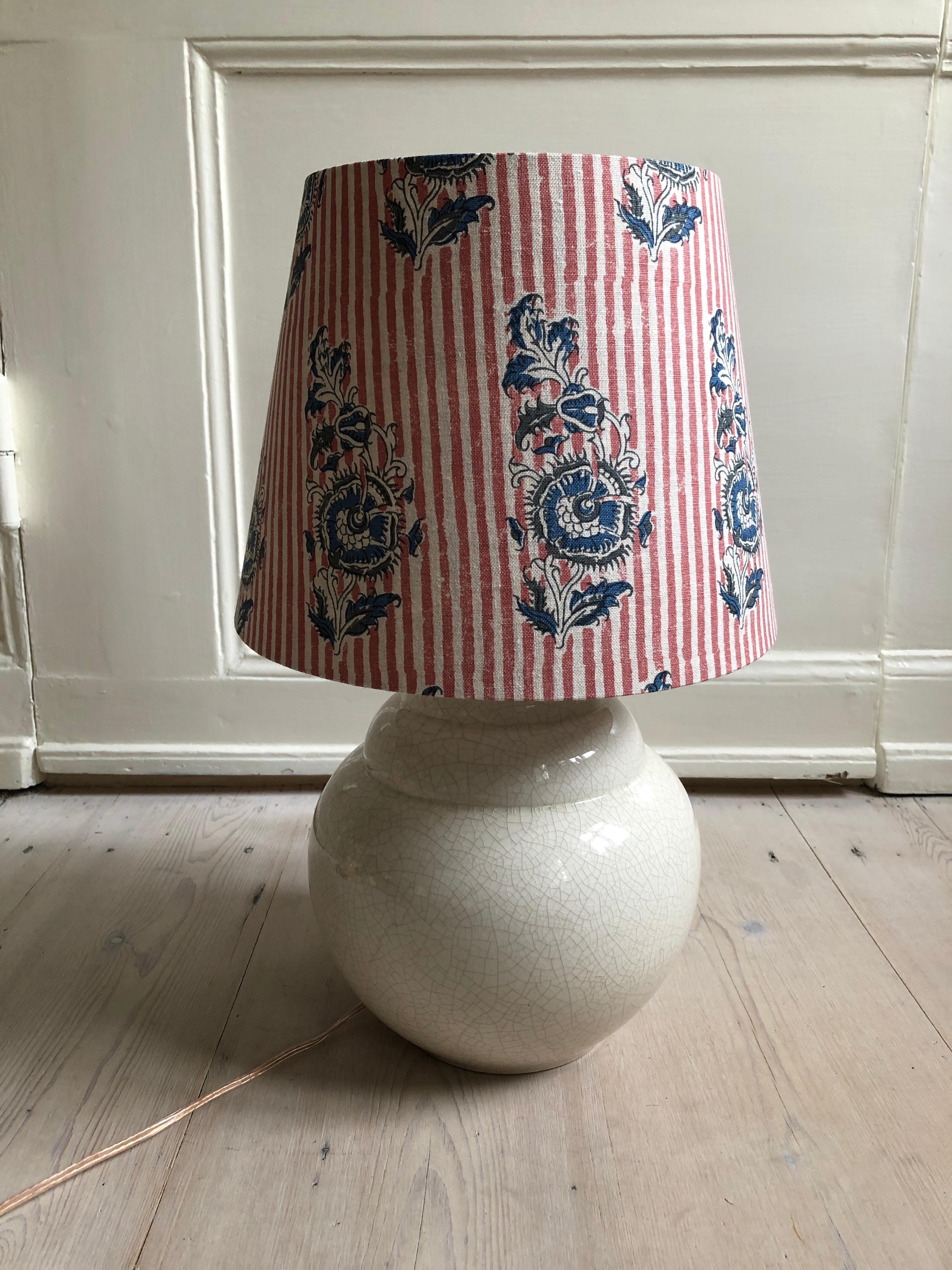 customized table lamp