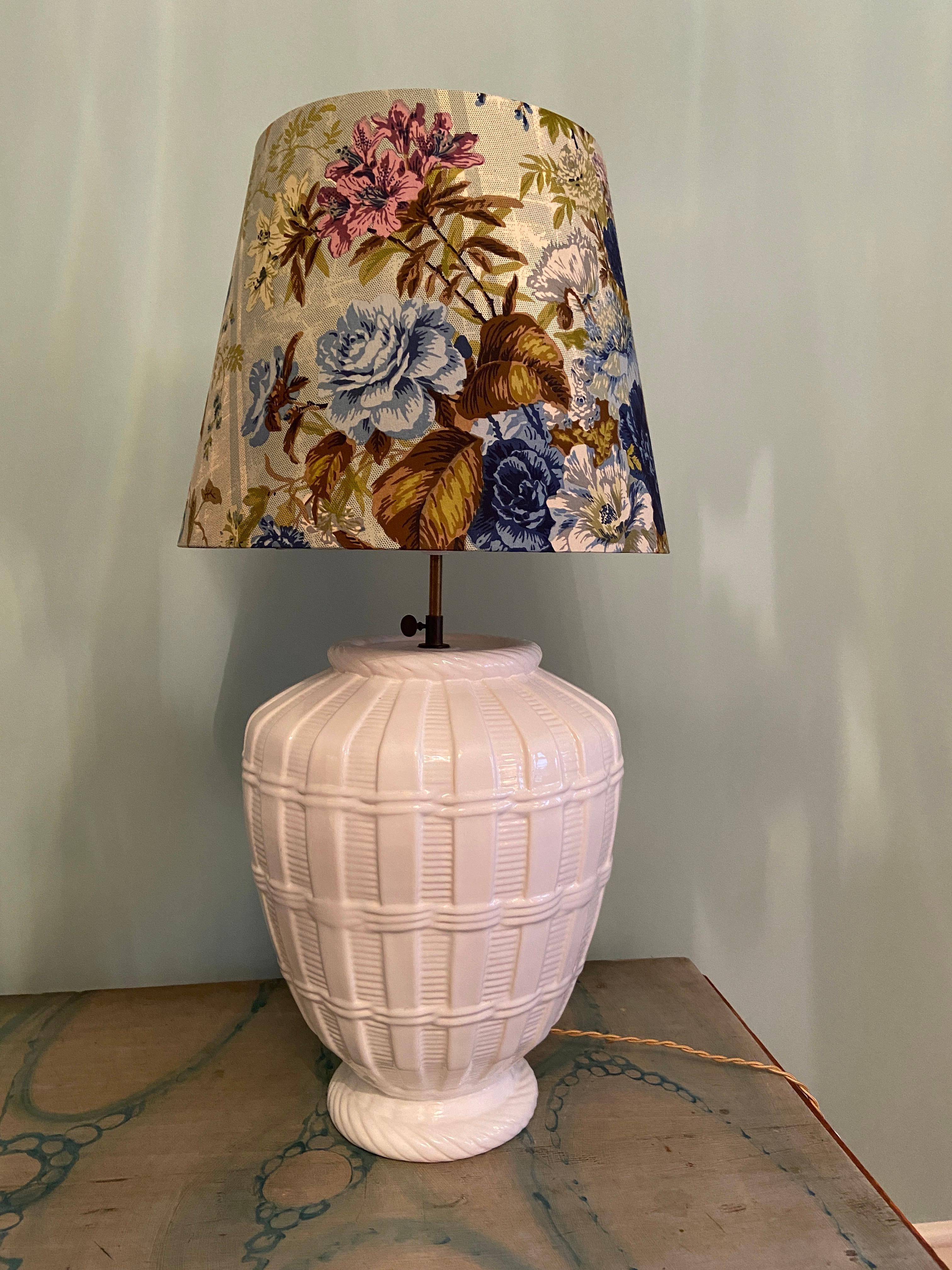 French Vintage Ceramic Table Lamp with Customized Shade, France, 1970's For Sale