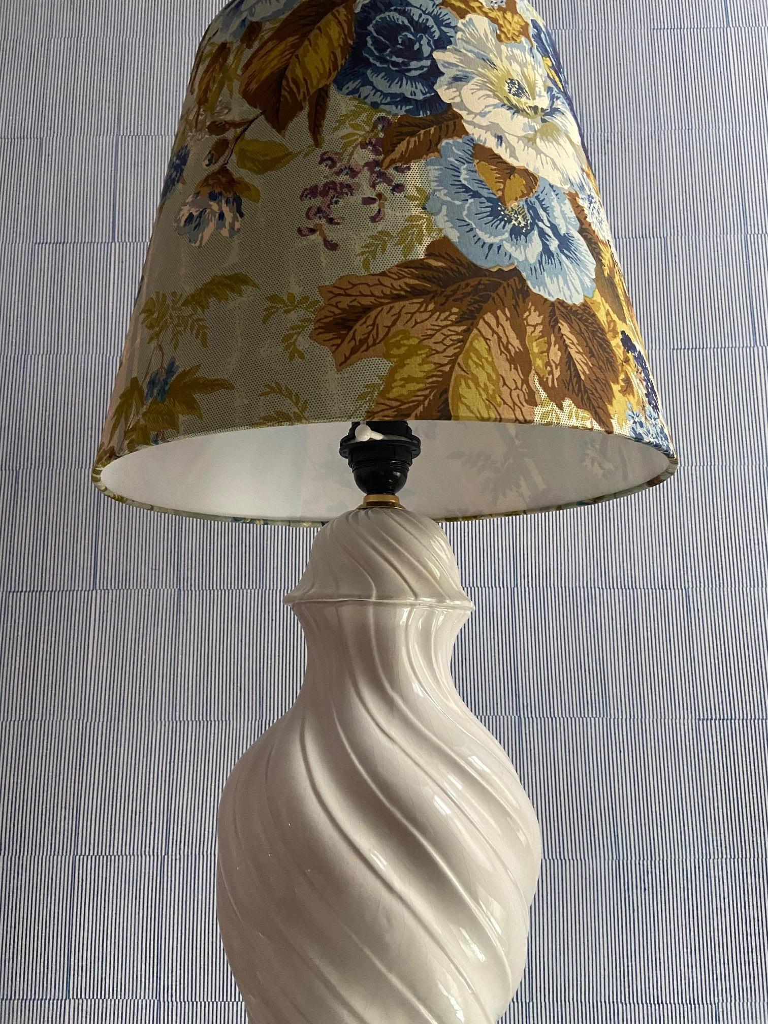 Vintage Ceramic Table Lamp with Customized Shade, Italy, 20th Century 1