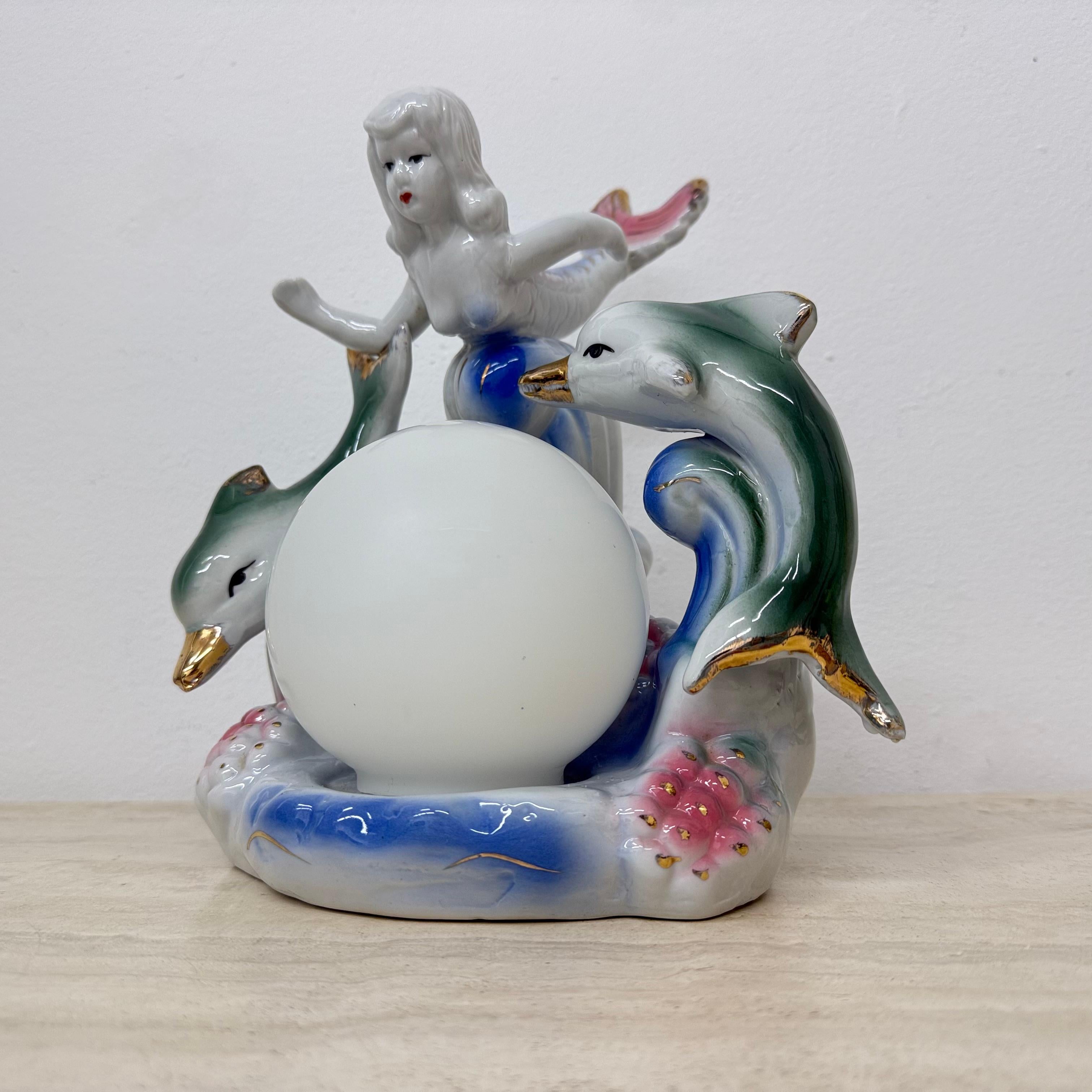 Fin du 20e siècle Lampe de table vintage avec sirène et dauphins, années 1980 en vente