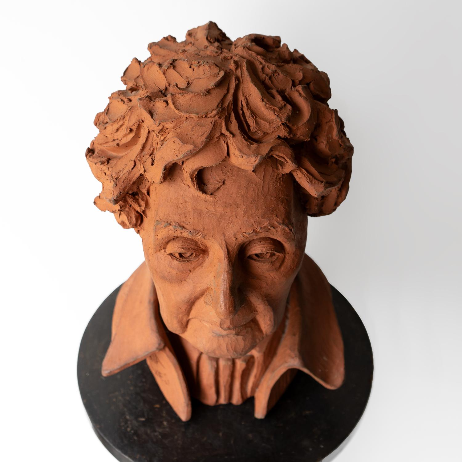 Sculpture vintage en terre cuite, portrait en buste, fin du 20e siècle en vente 4
