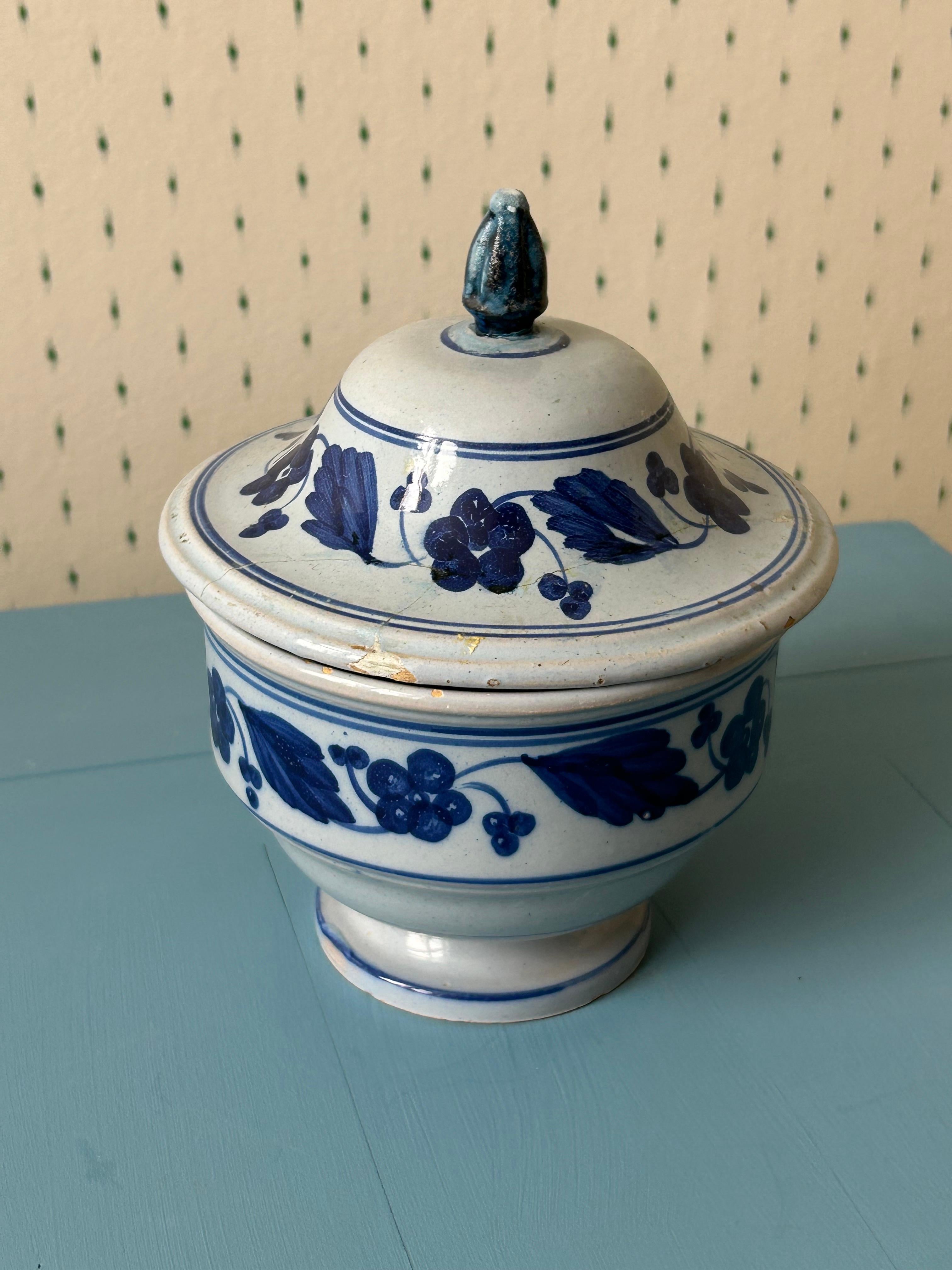 Soupières vintage en céramique avec décorations de fleurs bleues, Italie, fin du 19e siècle en vente 2