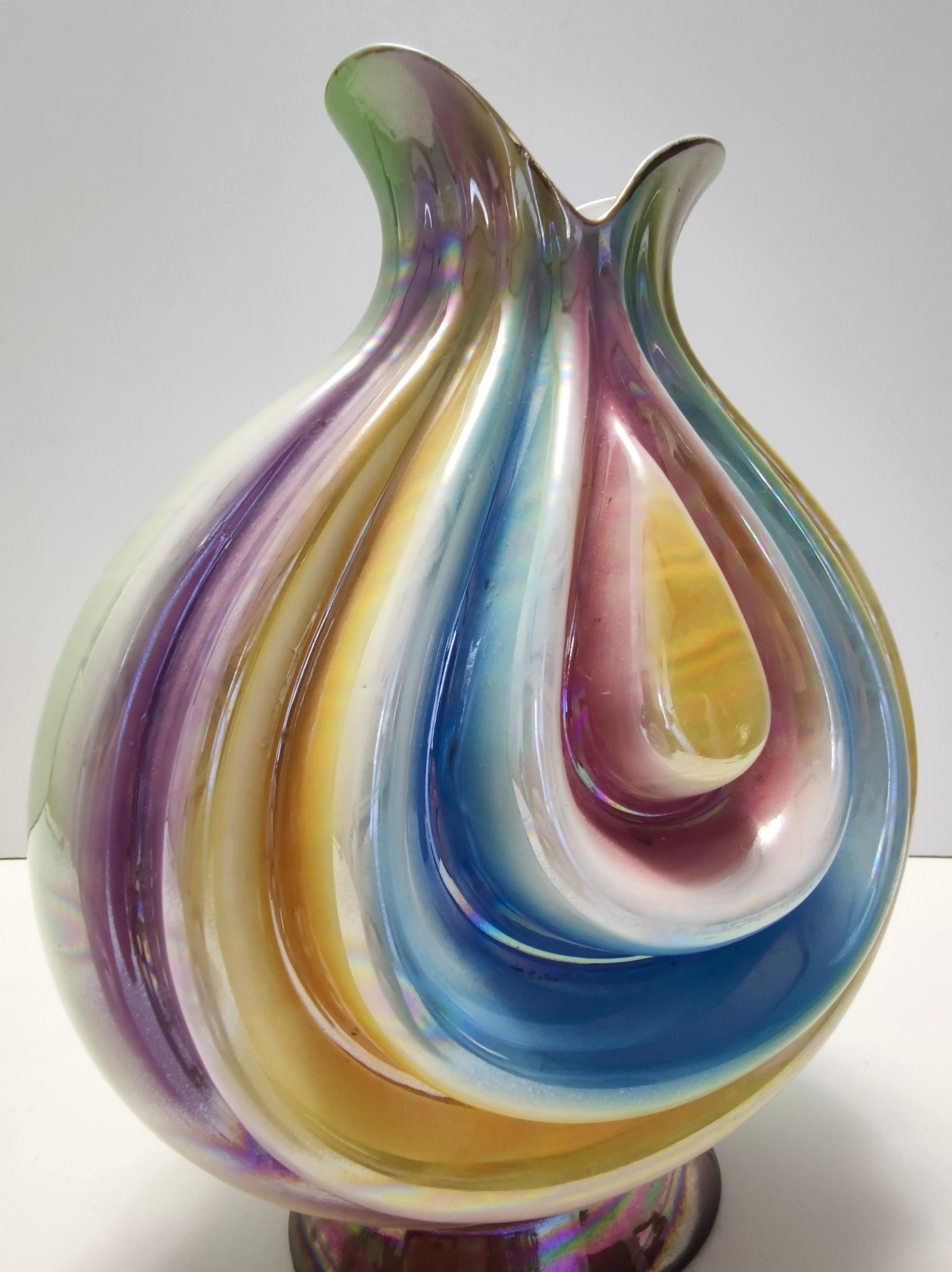 Céramique Vase vintage attribué à Italo Casini avec des couleurs iridescentes, Italie en vente
