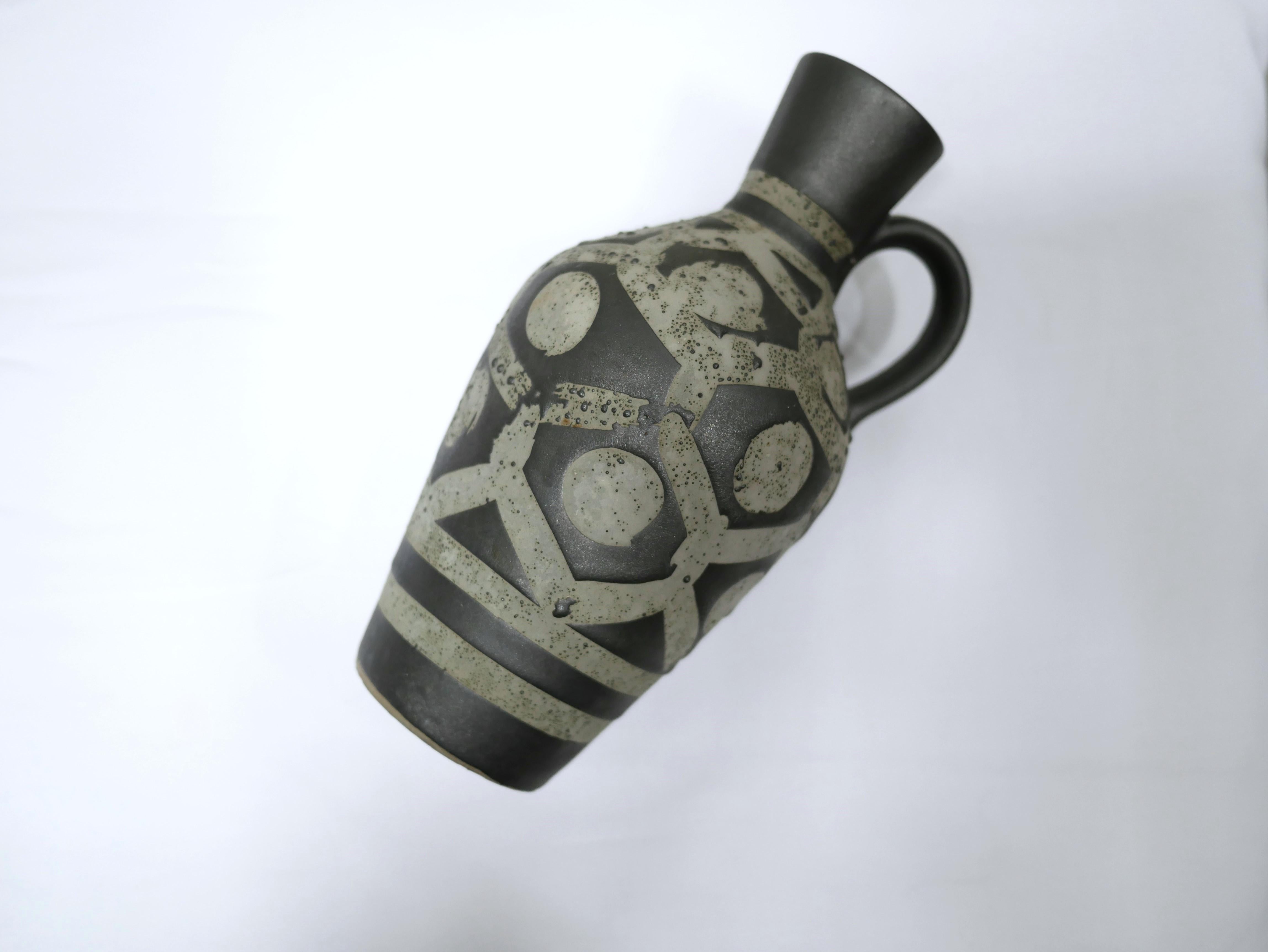 Vintage ceramic vase 2