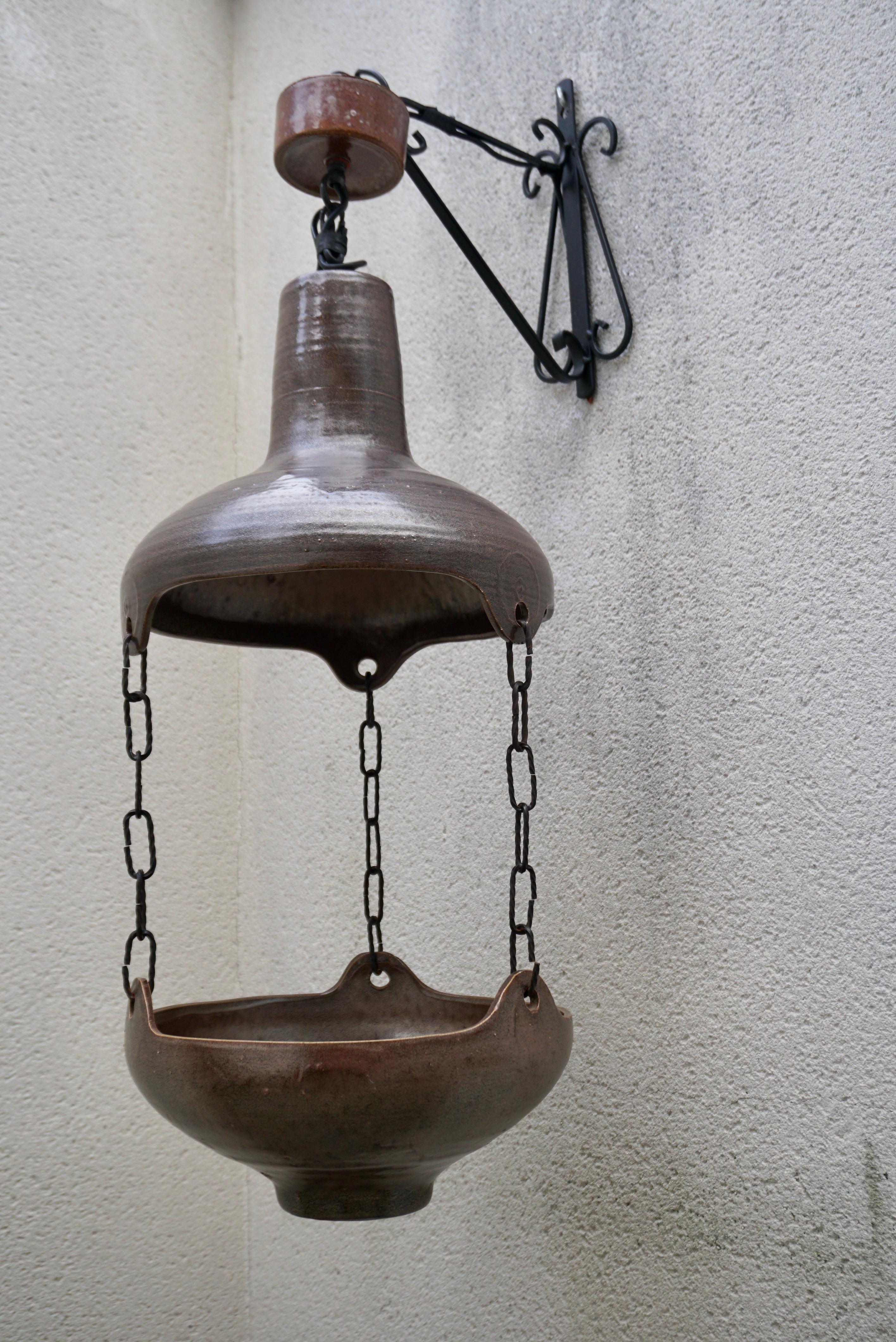 Vintage ceramic ceiling light or wall light for Plants.This is originally a ceiling lamp, but it was later turned into a wall lamp.
The total height including the hanging system is 36