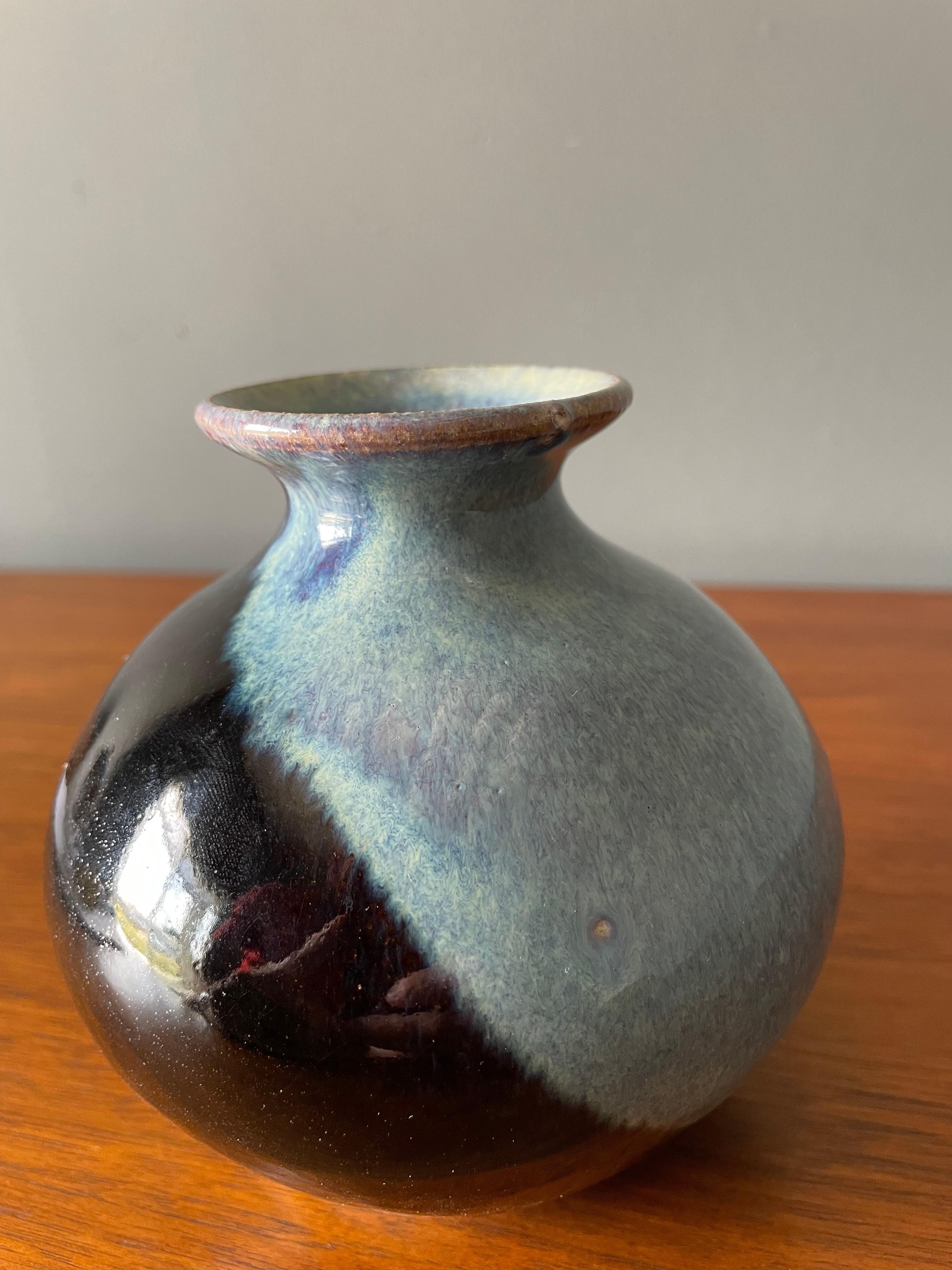 Vernissé Vase en céramique vintage en forme de roseau en vente