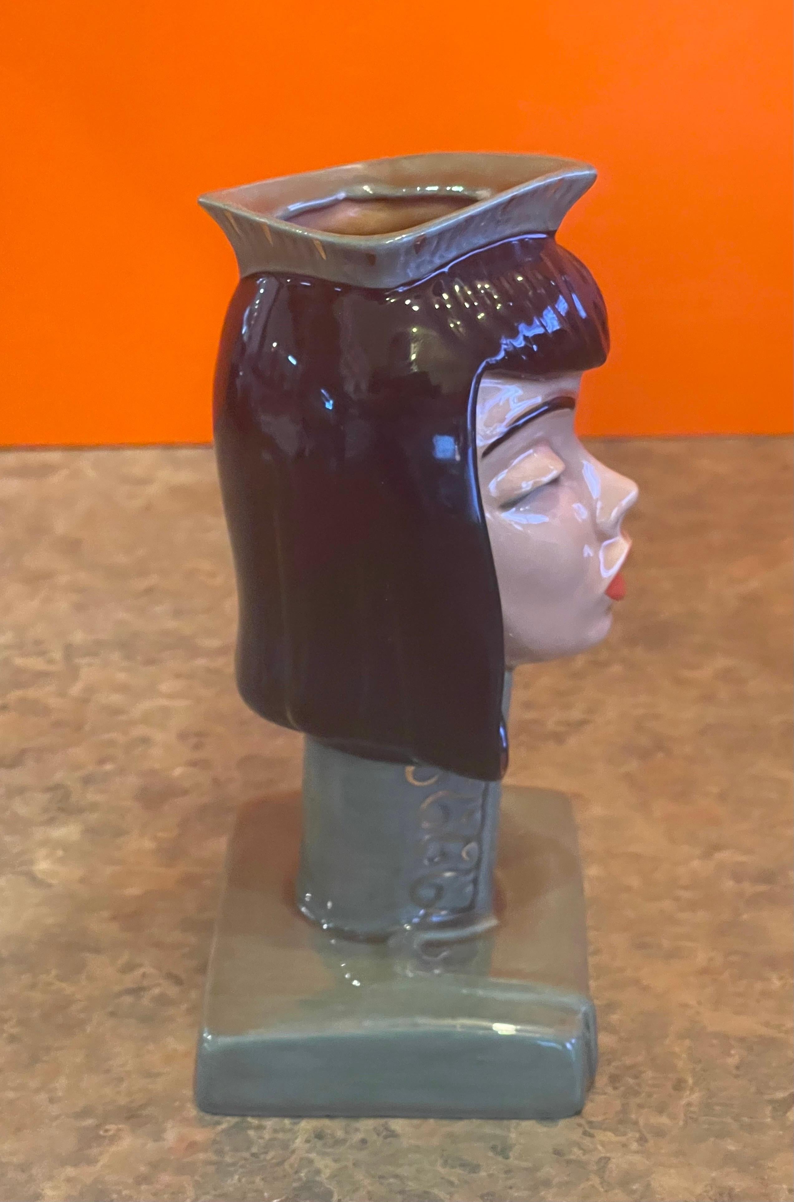 Vintage Ceramic Woman Bust / Vase by Dorothy Kindell In Good Condition For Sale In San Diego, CA