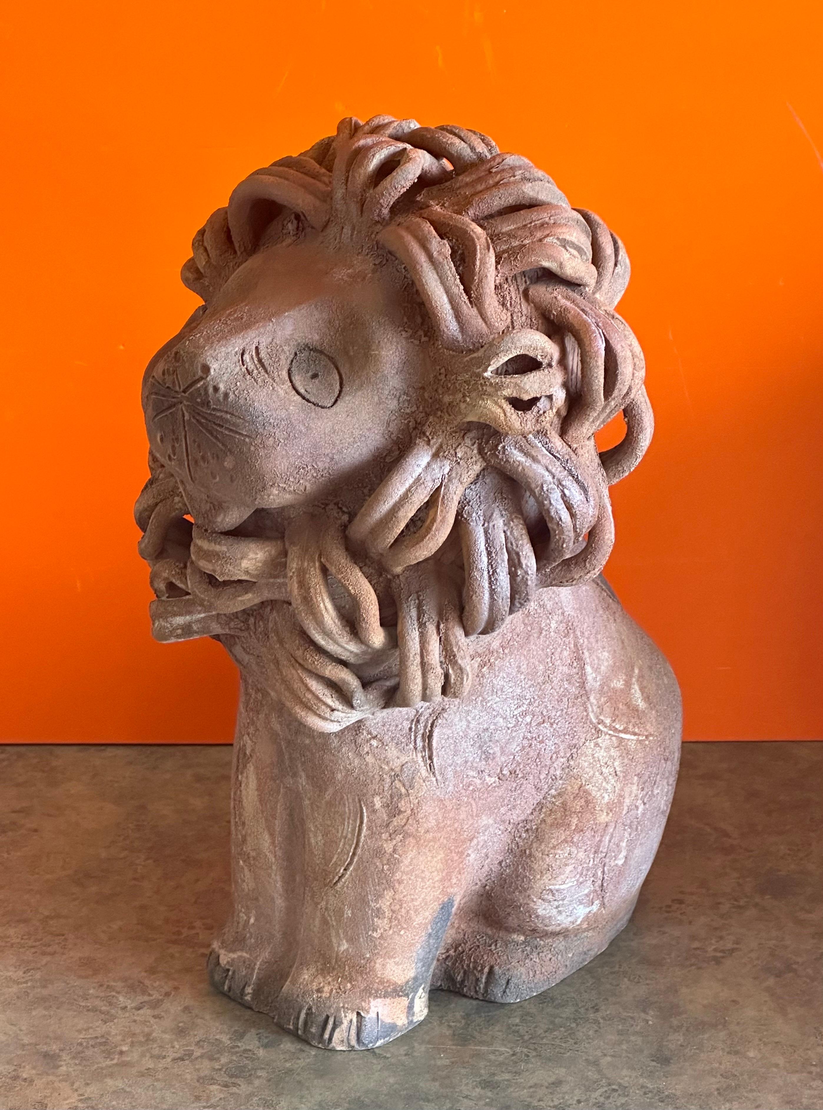 Vernissé Sculpture de lion vintage en céramique/poterie d'Aldo Londo pour Bitossi Raymor en vente