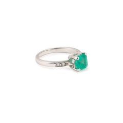 Vintage Certified 1.36 Carats Colombian Emerald Diamonds 18K White Gold Ring