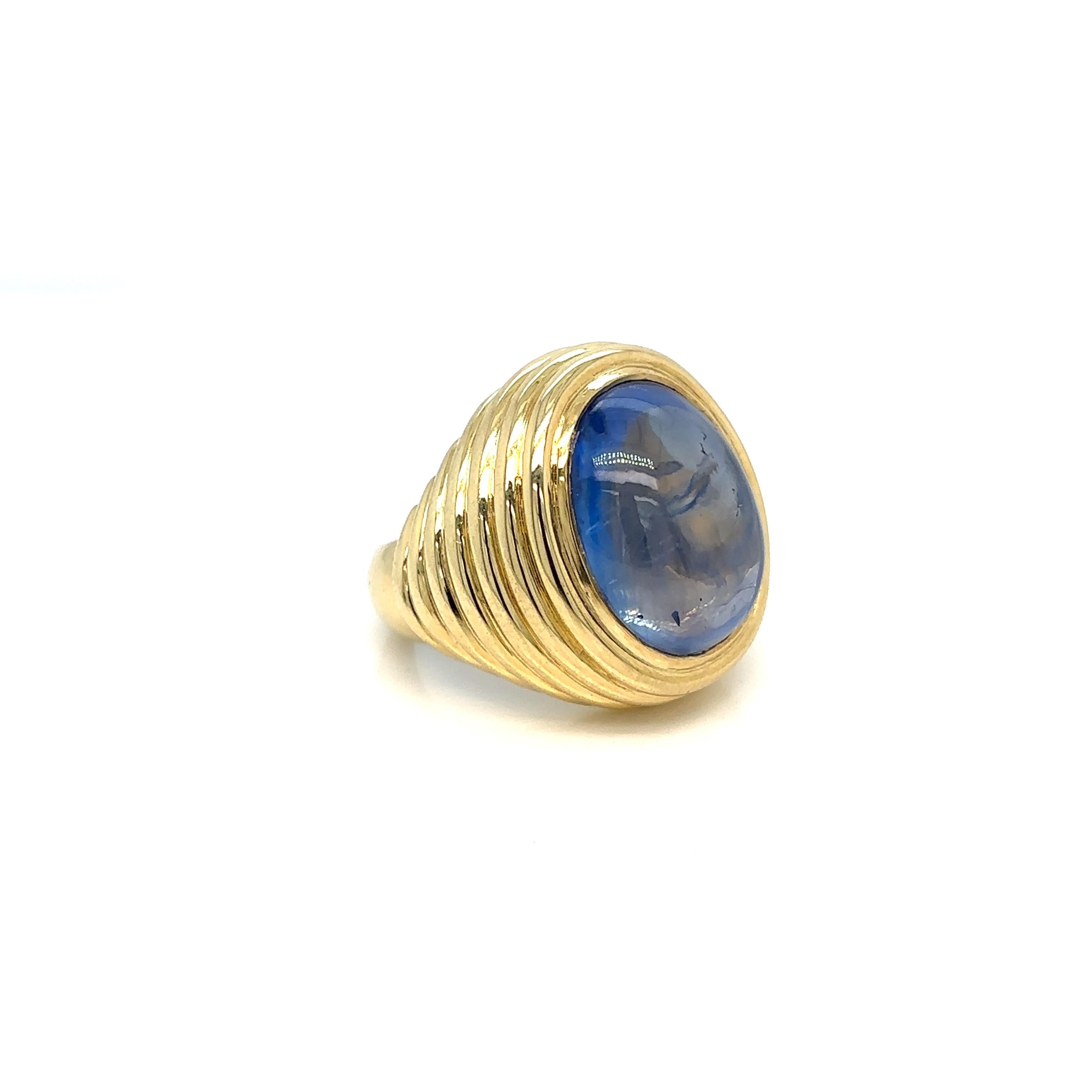 Women's or Men's Vintage Certified 28 Carat Natural Unheated Sapphire Ring