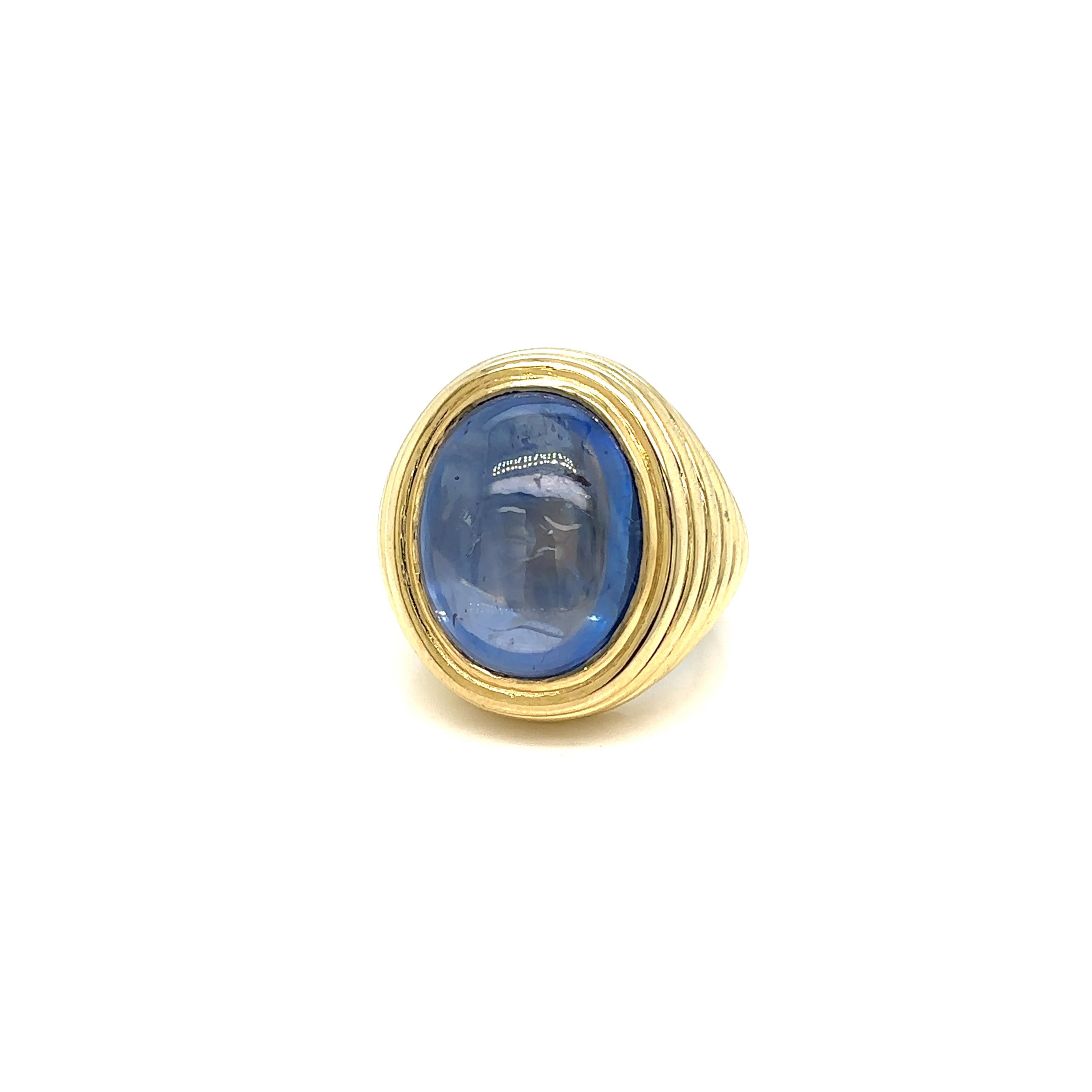 Vintage Certified 28 Carat Natural Unheated Sapphire Ring In Excellent Condition In Napoli, NA