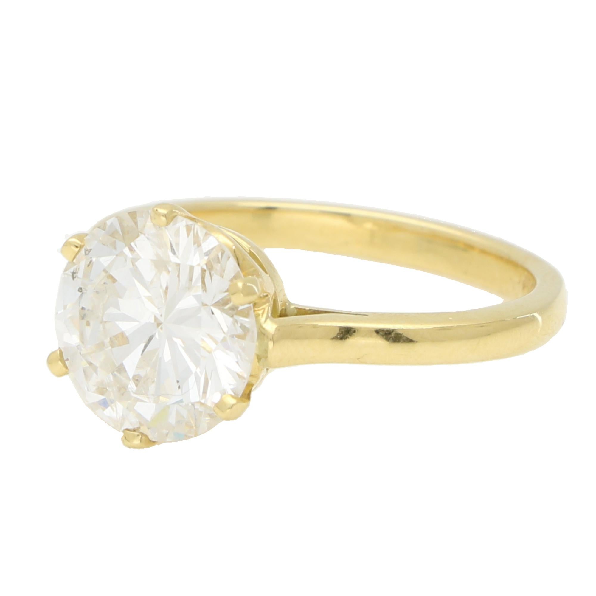 Solitär-Ring aus 18 Karat Gold mit zertifiziertem 3,40 Karat rundem Diamanten im Brillantschliff (Moderne) im Angebot
