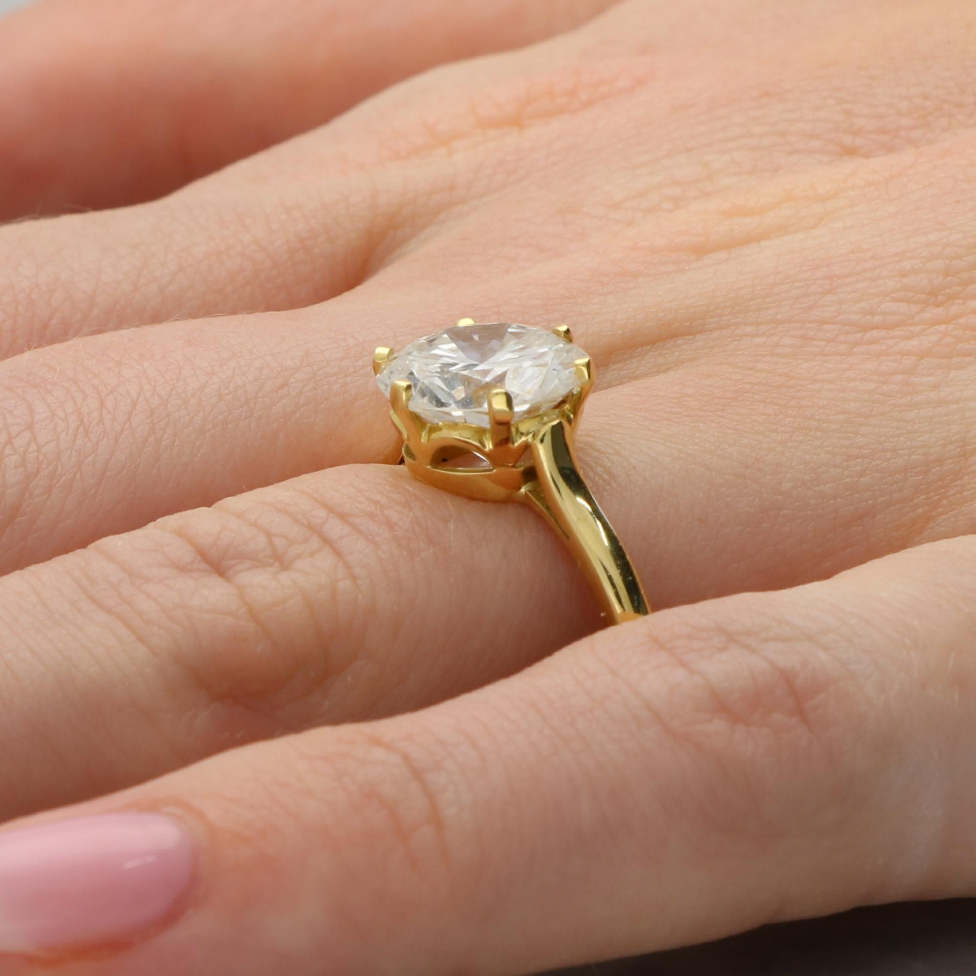 Solitär-Ring aus 18 Karat Gold mit zertifiziertem 3,40 Karat rundem Diamanten im Brillantschliff für Damen oder Herren im Angebot