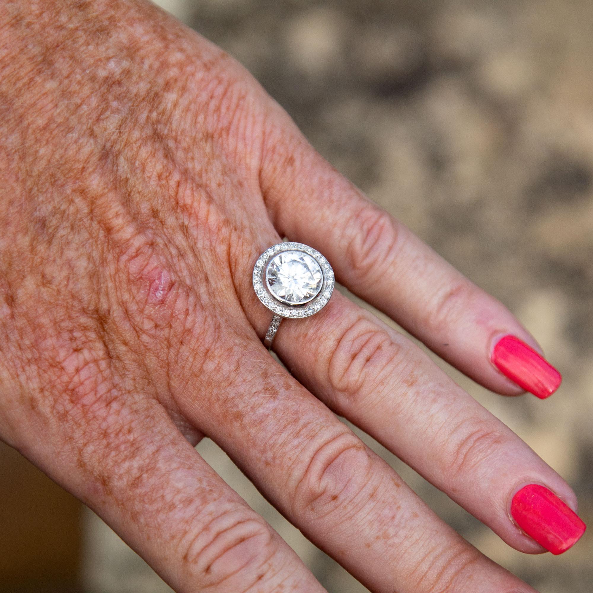 Solitär-Ring aus Platin mit 3.62 Karat Diamant für Damen oder Herren im Angebot