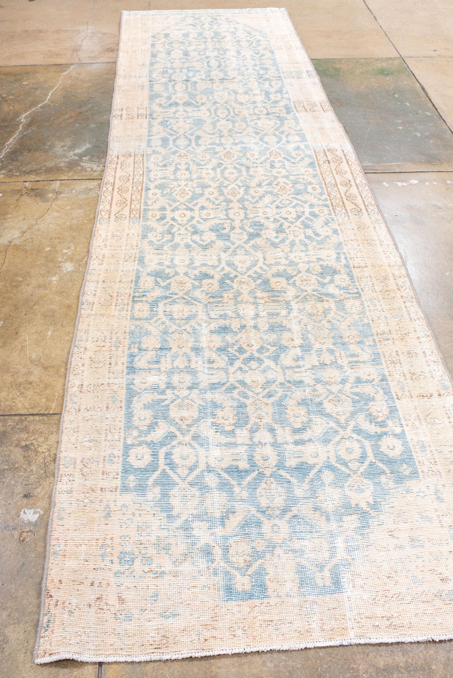 Perse Chemin de table vintage bleu céruléen Malayer avec un design Herati en vente