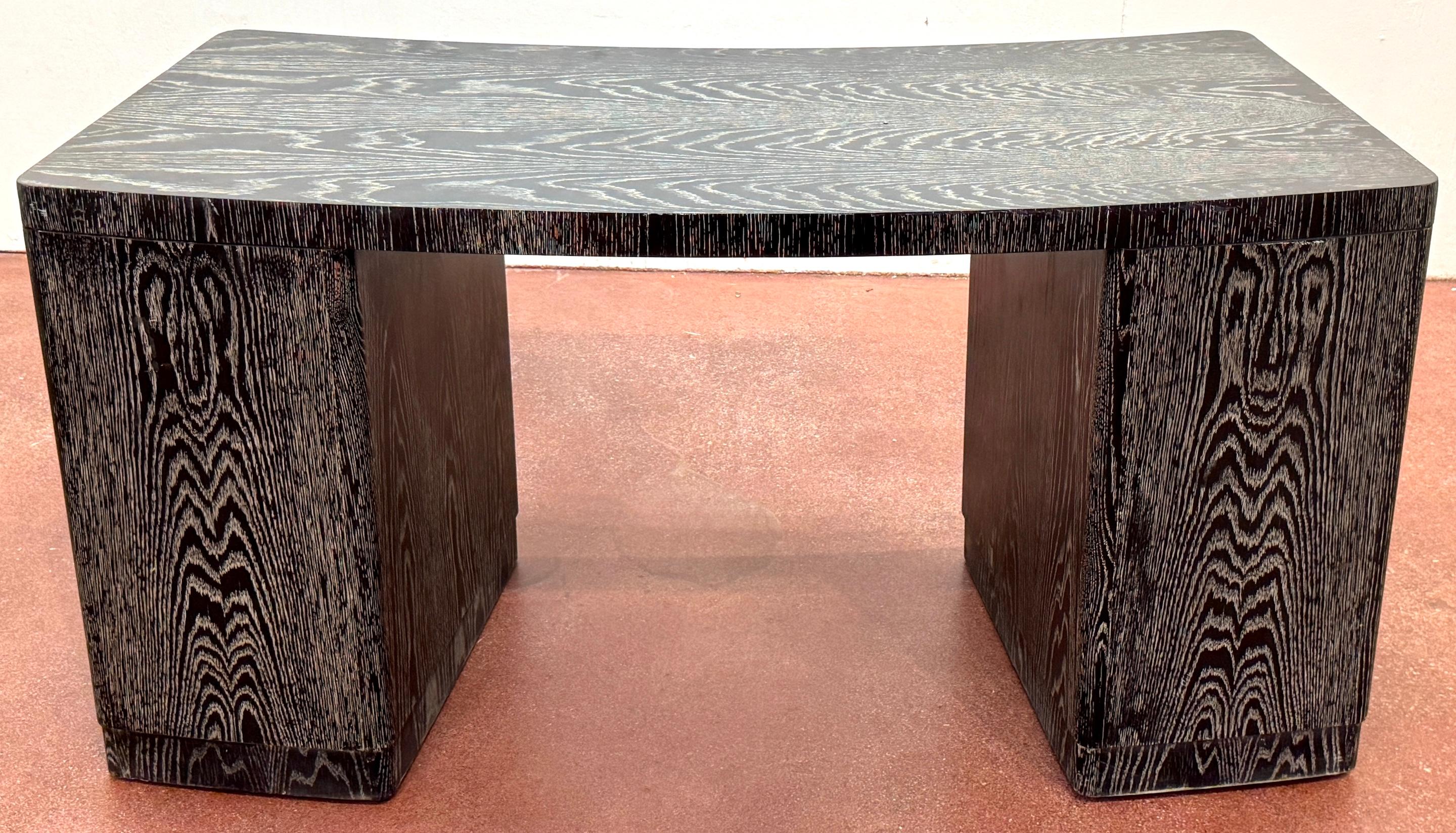 Bureau de direction vintage en Oak Oak, dans le style de James Mont en vente 2