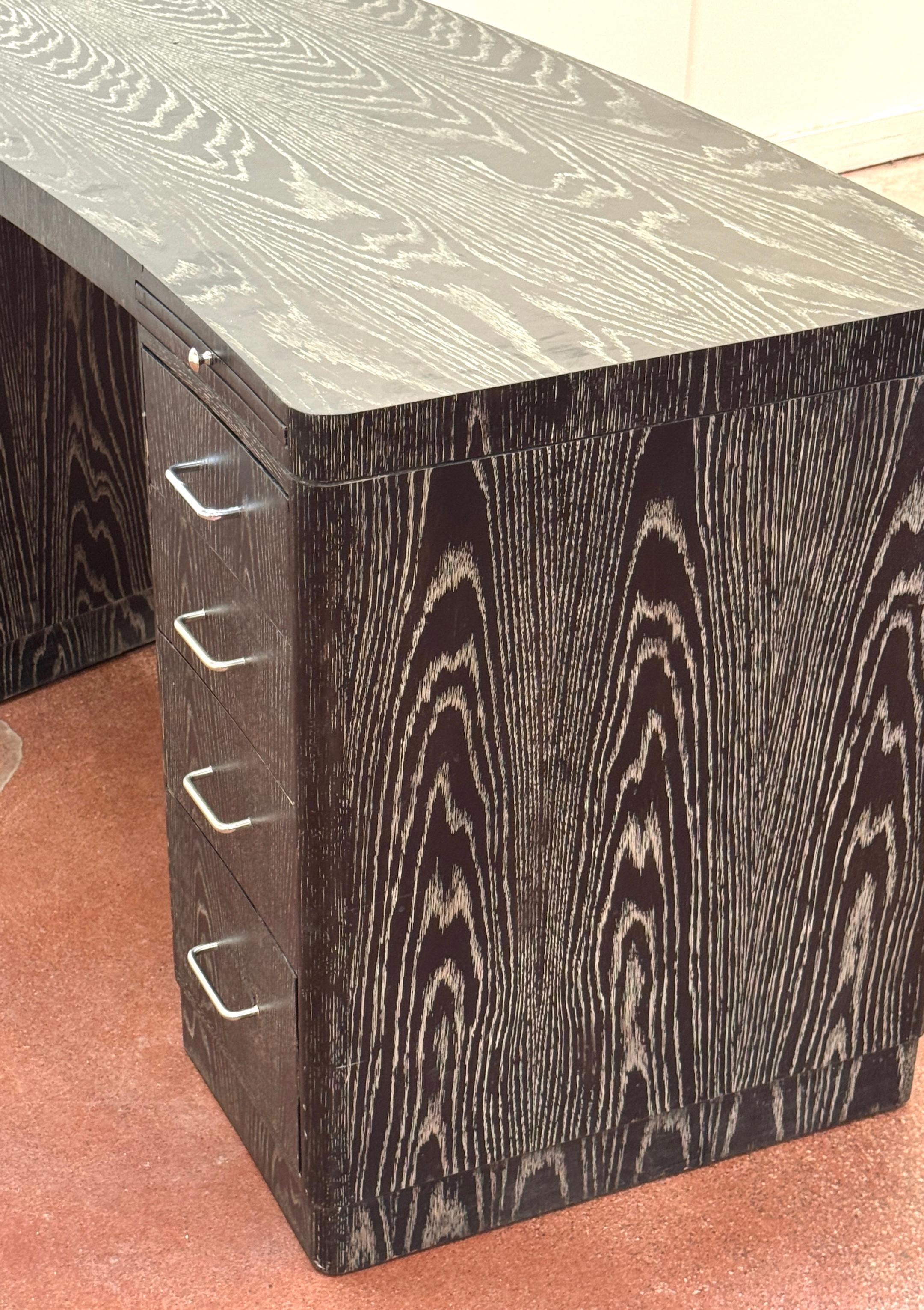 Bureau de direction vintage en Oak Oak, dans le style de James Mont en vente 8