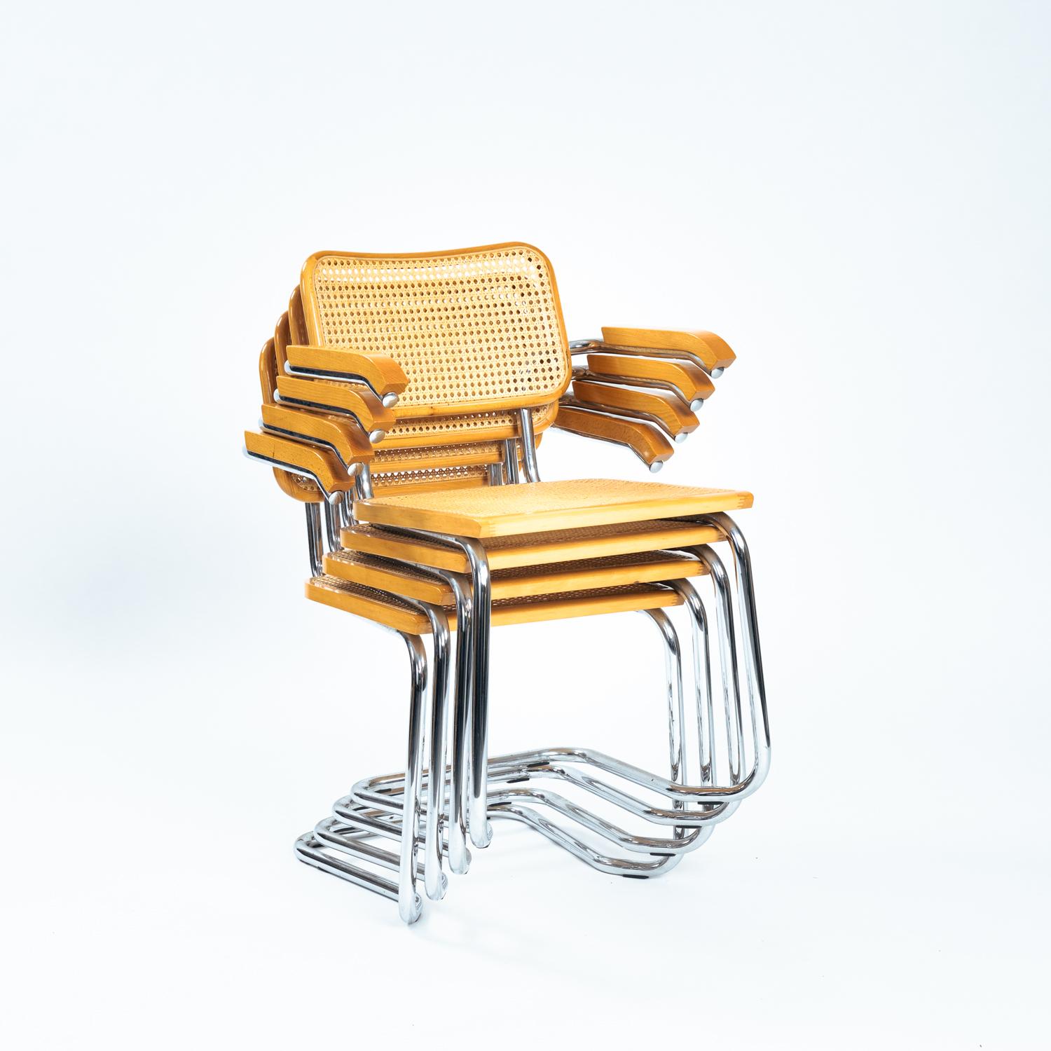 Milieu du XXe siècle Cesca b64 Chaises en osier Bauhaus, dans le style de Marcel Breuer, empilables, 4 en vente