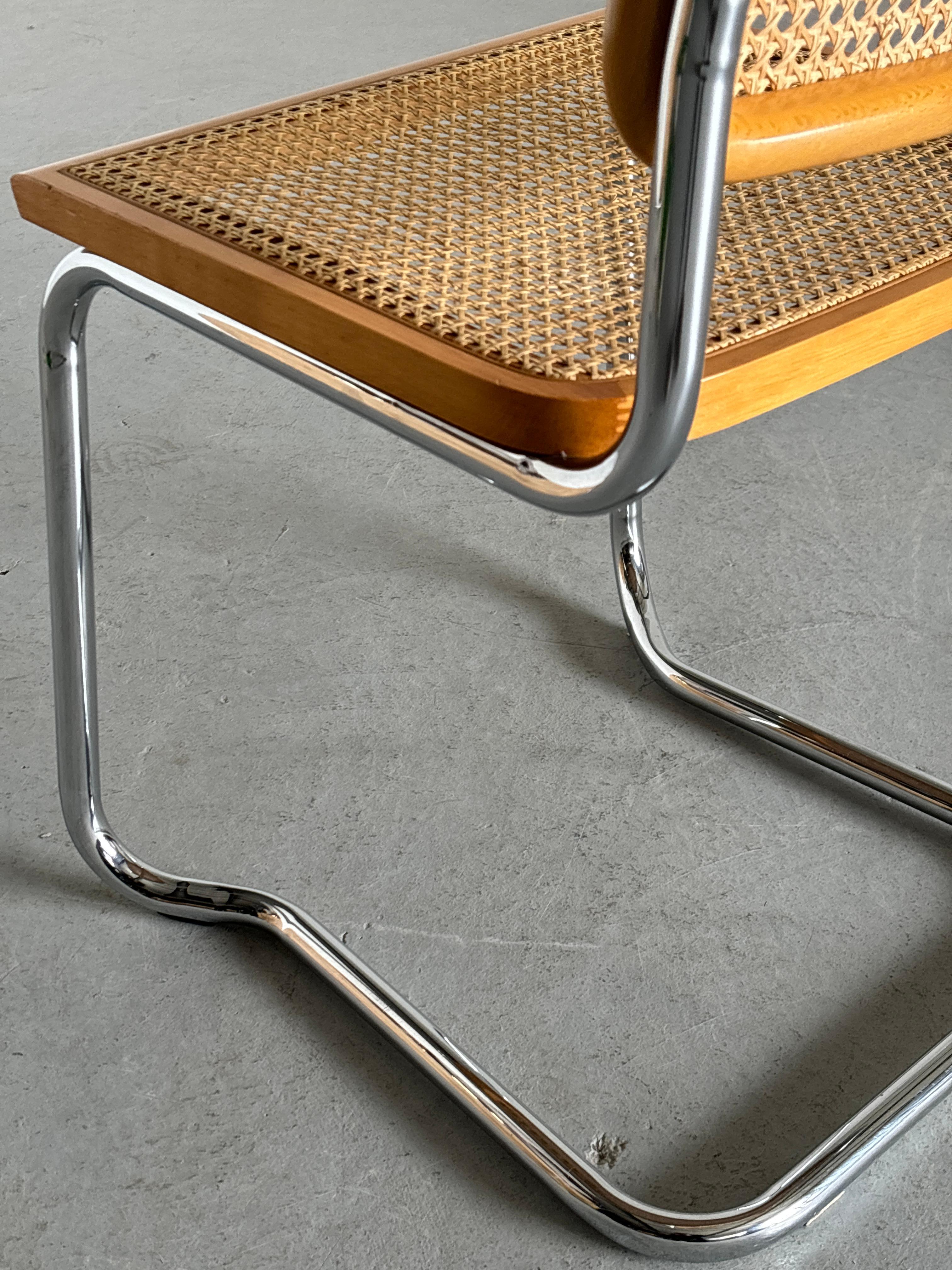Vintage Cesca Mid Century Cantilever Chair, Marcel Breuer B32 Made in Italy For Sale 3
