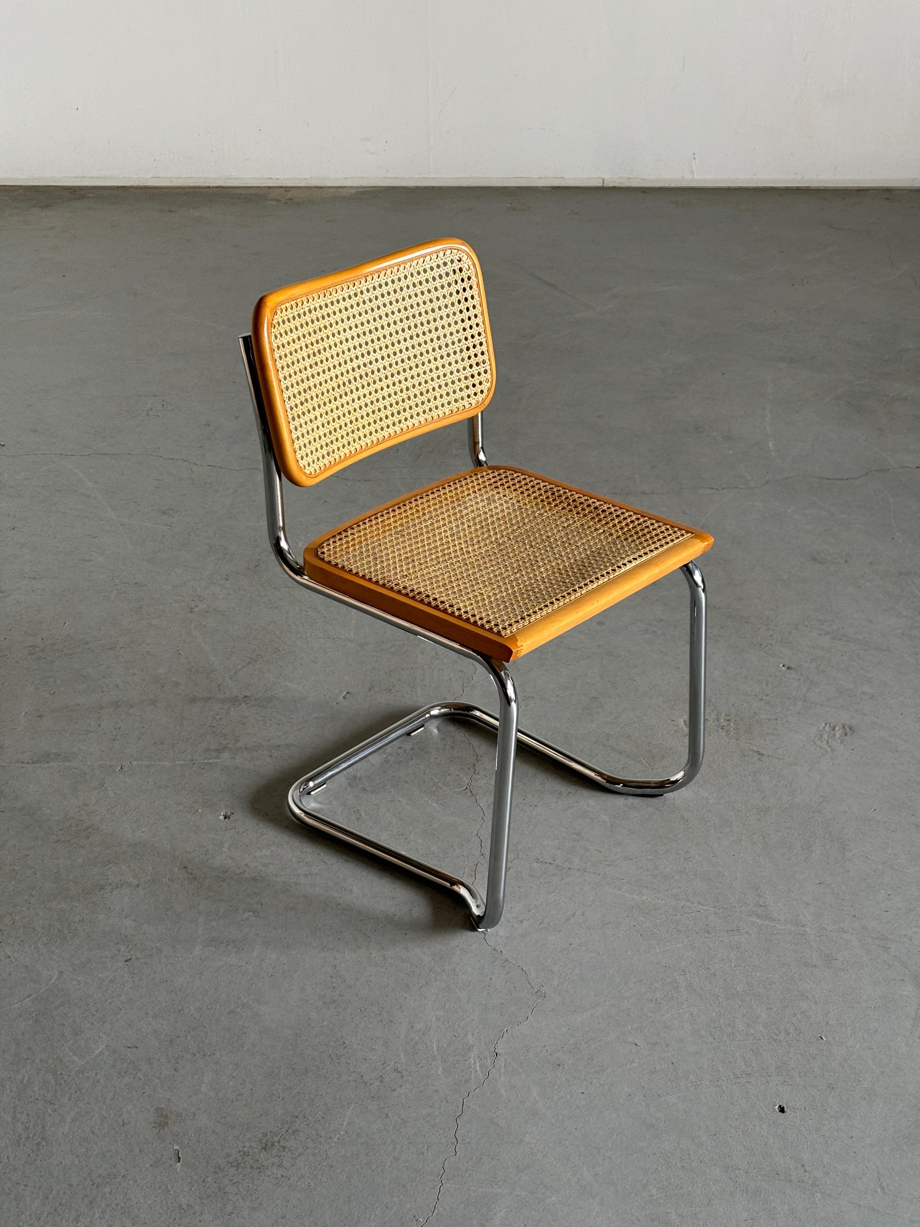 Vintage Cesca Mid Century Cantilever Chair, Marcel Breuer B32 Made in Italy In Good Condition For Sale In Zagreb, HR