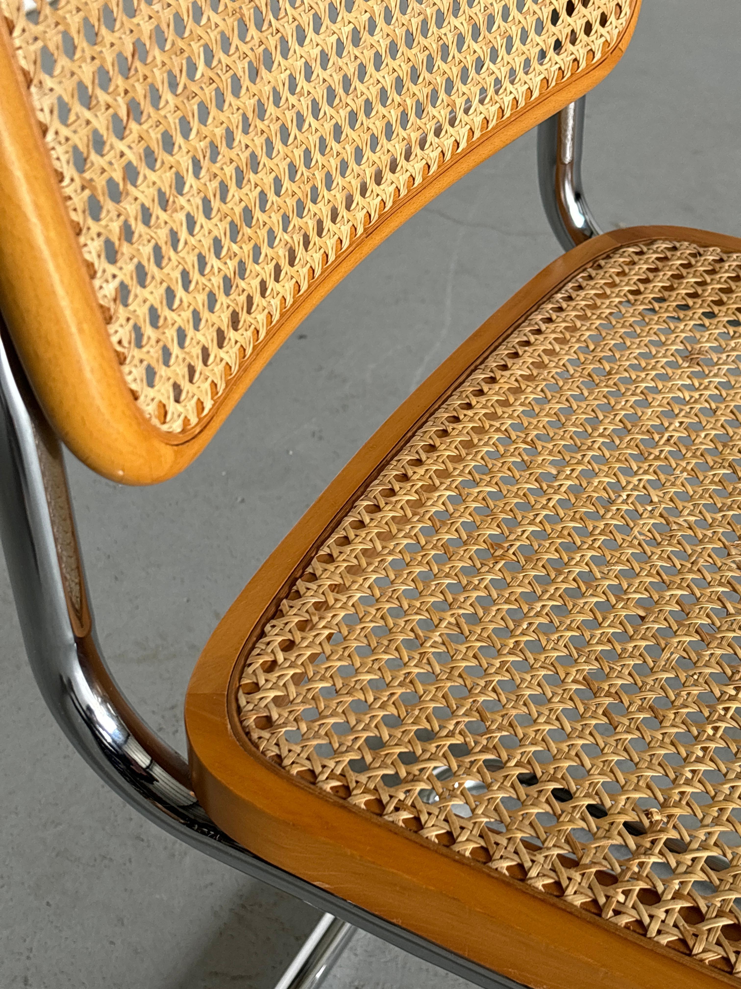 Vintage Cesca Mid Century Cantilever Chair, Marcel Breuer B32 Made in Italy For Sale 1