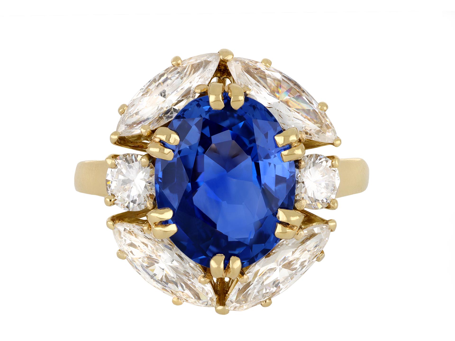 Vintage Ceylon Sapphire and Diamond Cluster Ring, circa 1970 For Sale