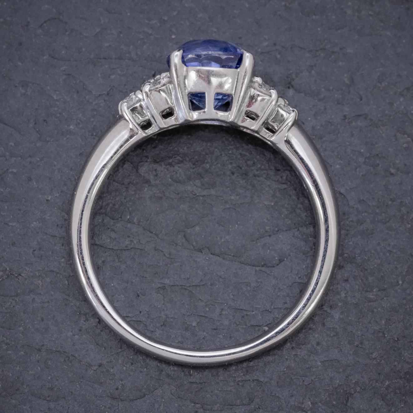 Vintage Ceylon Sapphire Diamond Ring Platinum 2.50 Carat Sapphire For Sale 3