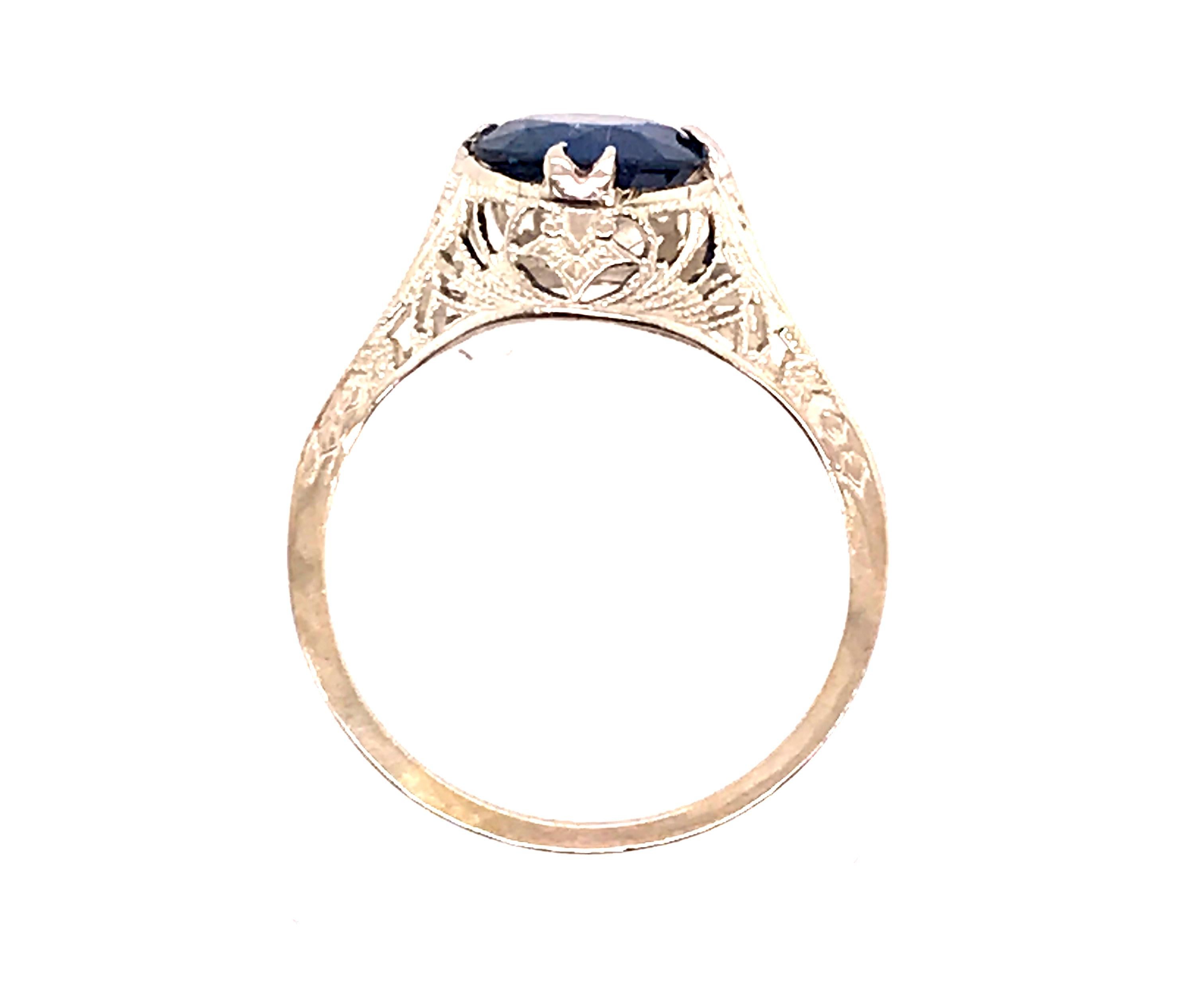 Vintage Antik 1,80ct Ceylon Saphir 14K Weißgold Art Deco Verlobungsring



Mit einem atemberaubenden 1,80ct echten Ceylon Blue Round Sapphire Center

Etwa 1920-1930er Jahre

Die Art-Déco-Ära im Schmuckdesign

Echte Antiquität; keine Reproduktion