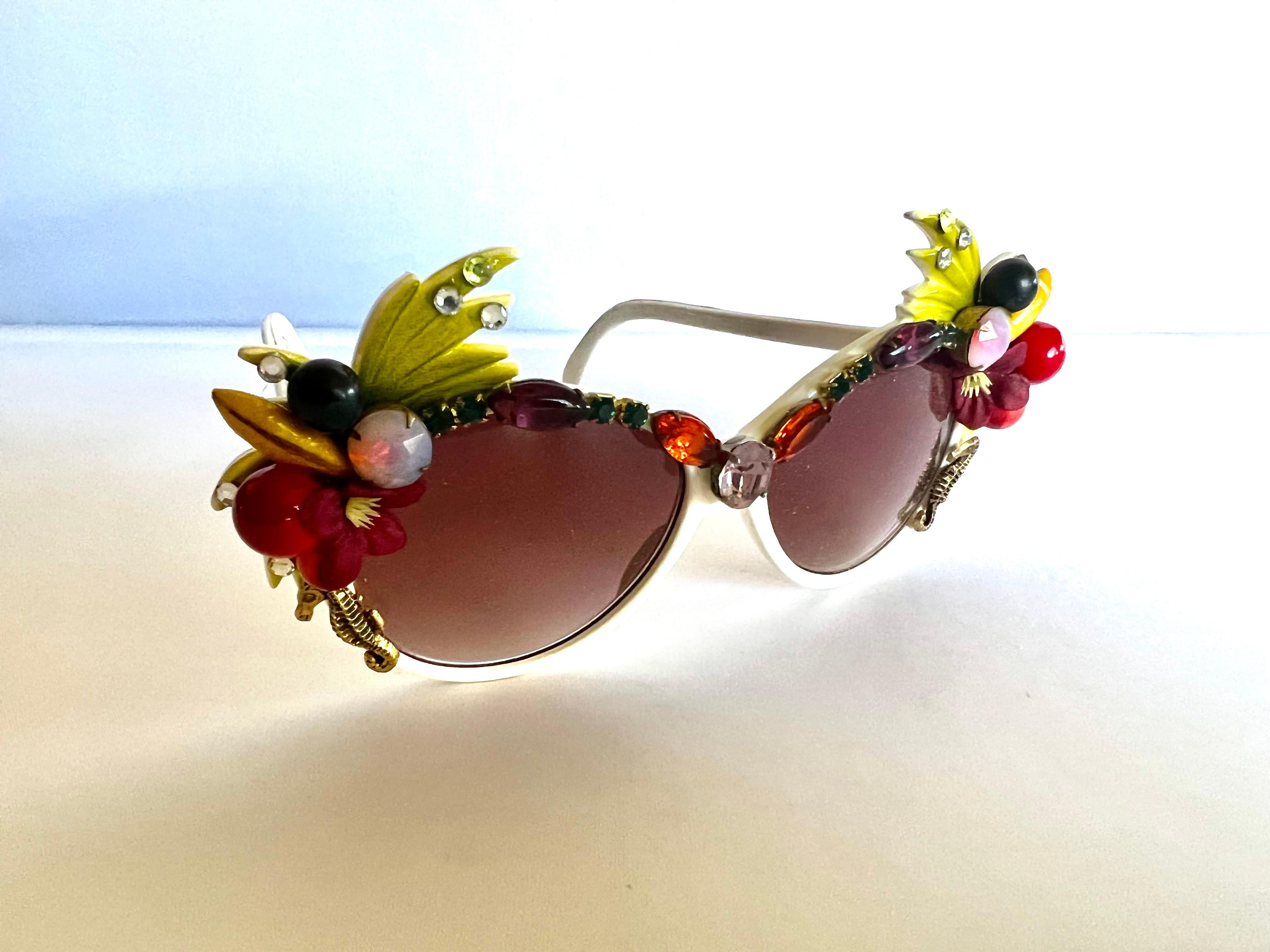 Vintage Cha-Cha Tropical Fruit Rhinestone Sunglasses  In Good Condition In Palm Springs, CA