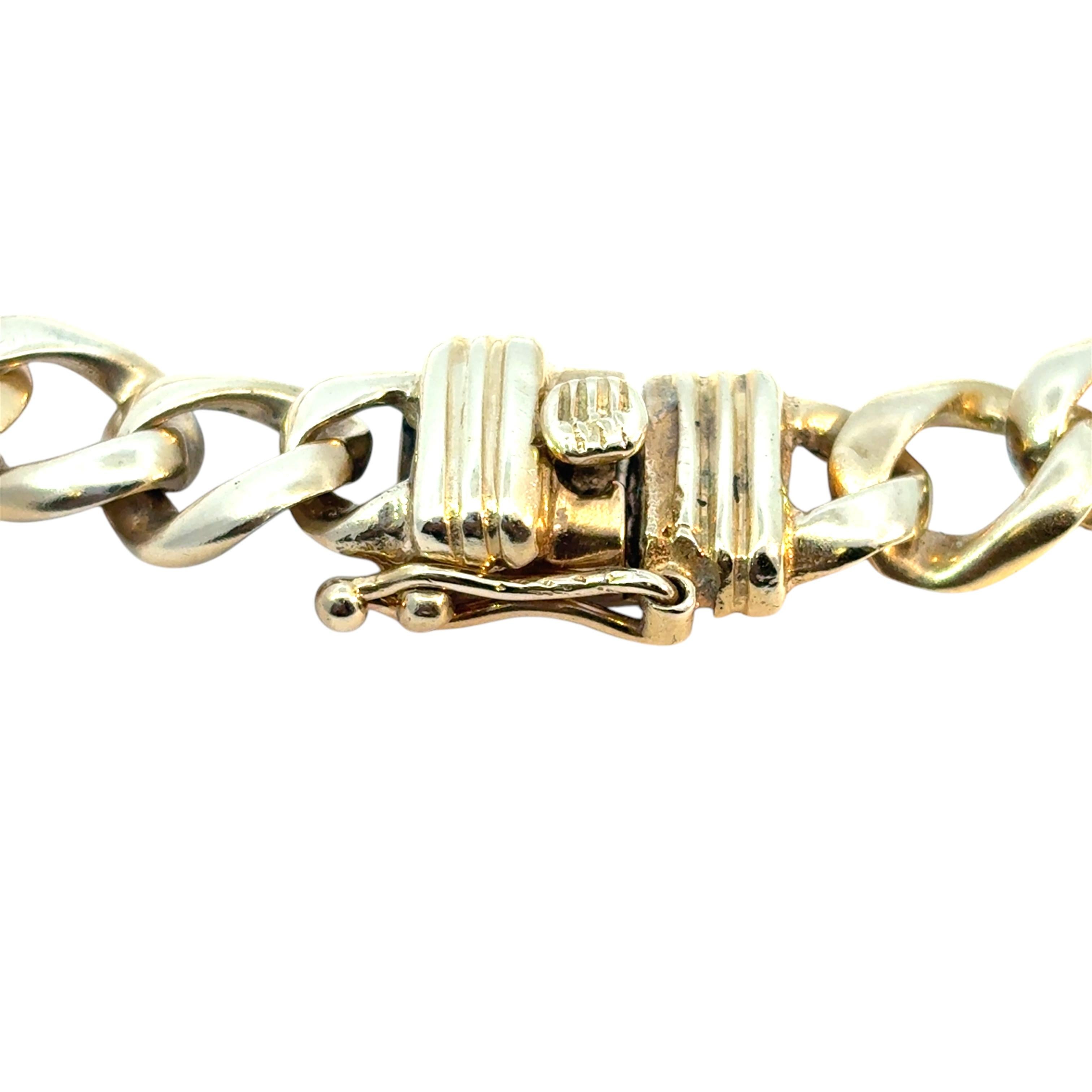 Vintage Chain Link Bracelet made of 14k Yellow Gold For Sale 8