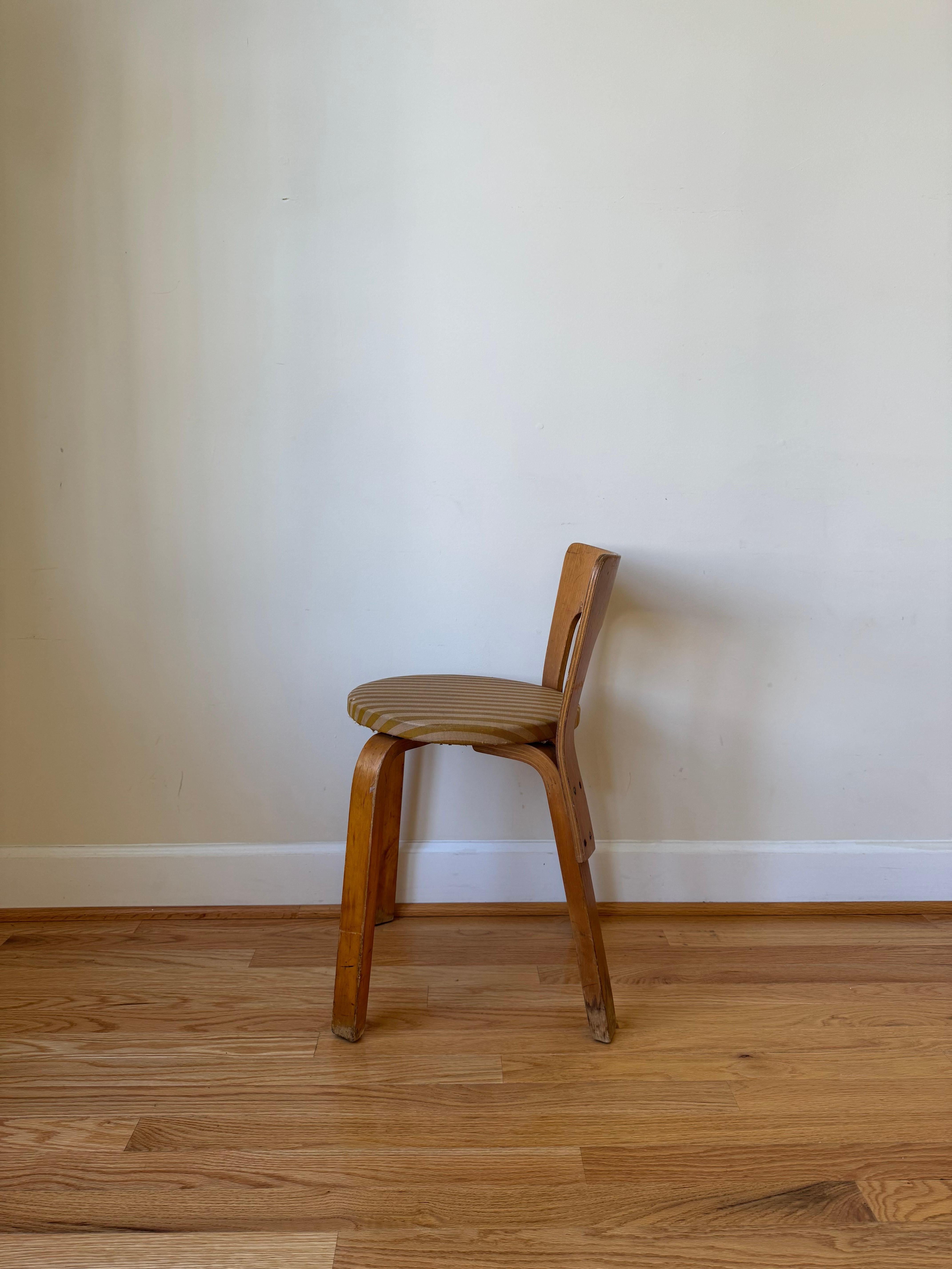 Vintage Chair 65 by Alvar Aalto for Artek, 1940-50s In Fair Condition For Sale In Centreville, VA