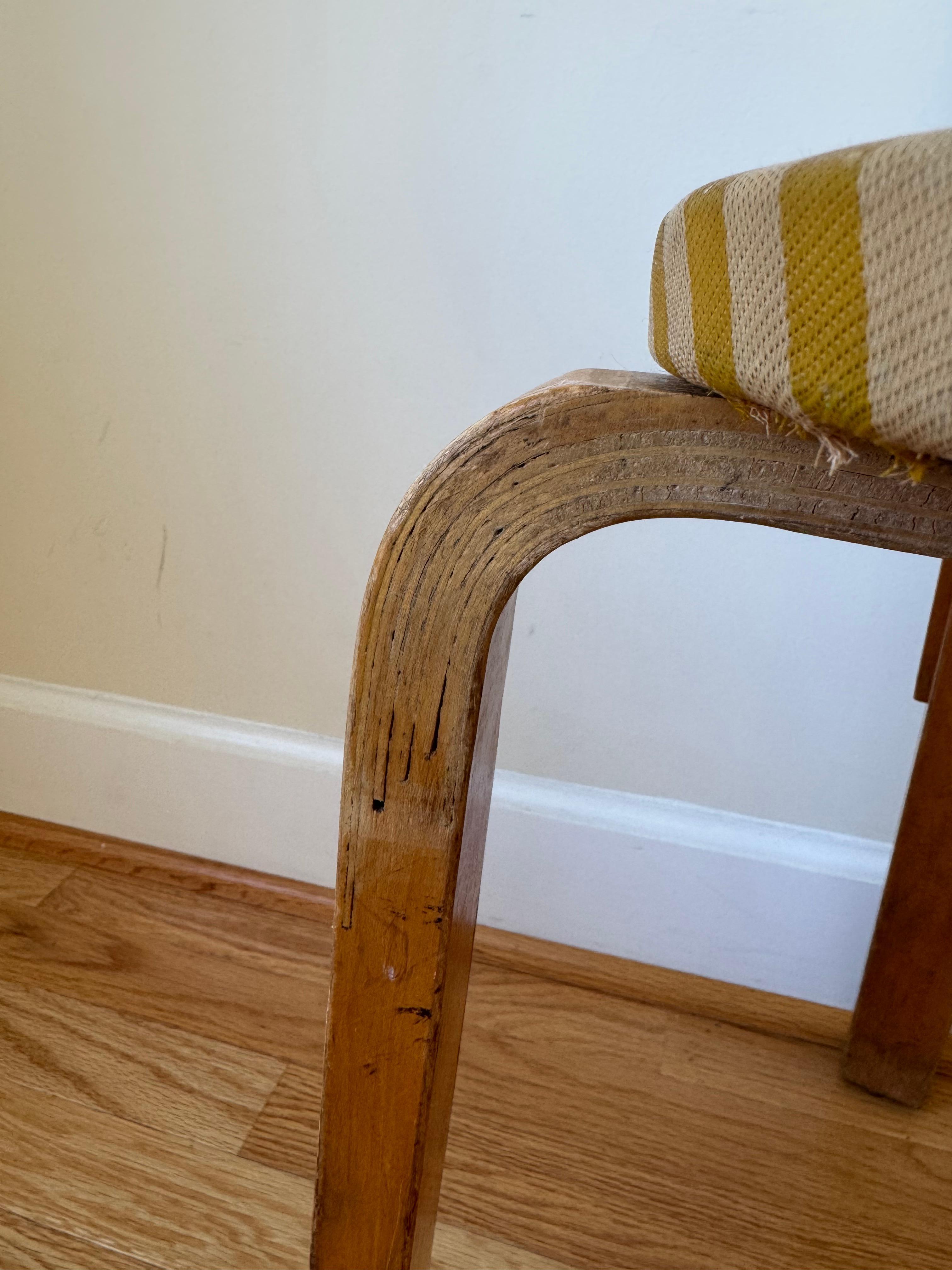 Vintage Chair 65 by Alvar Aalto for Artek, 1940-50s For Sale 1