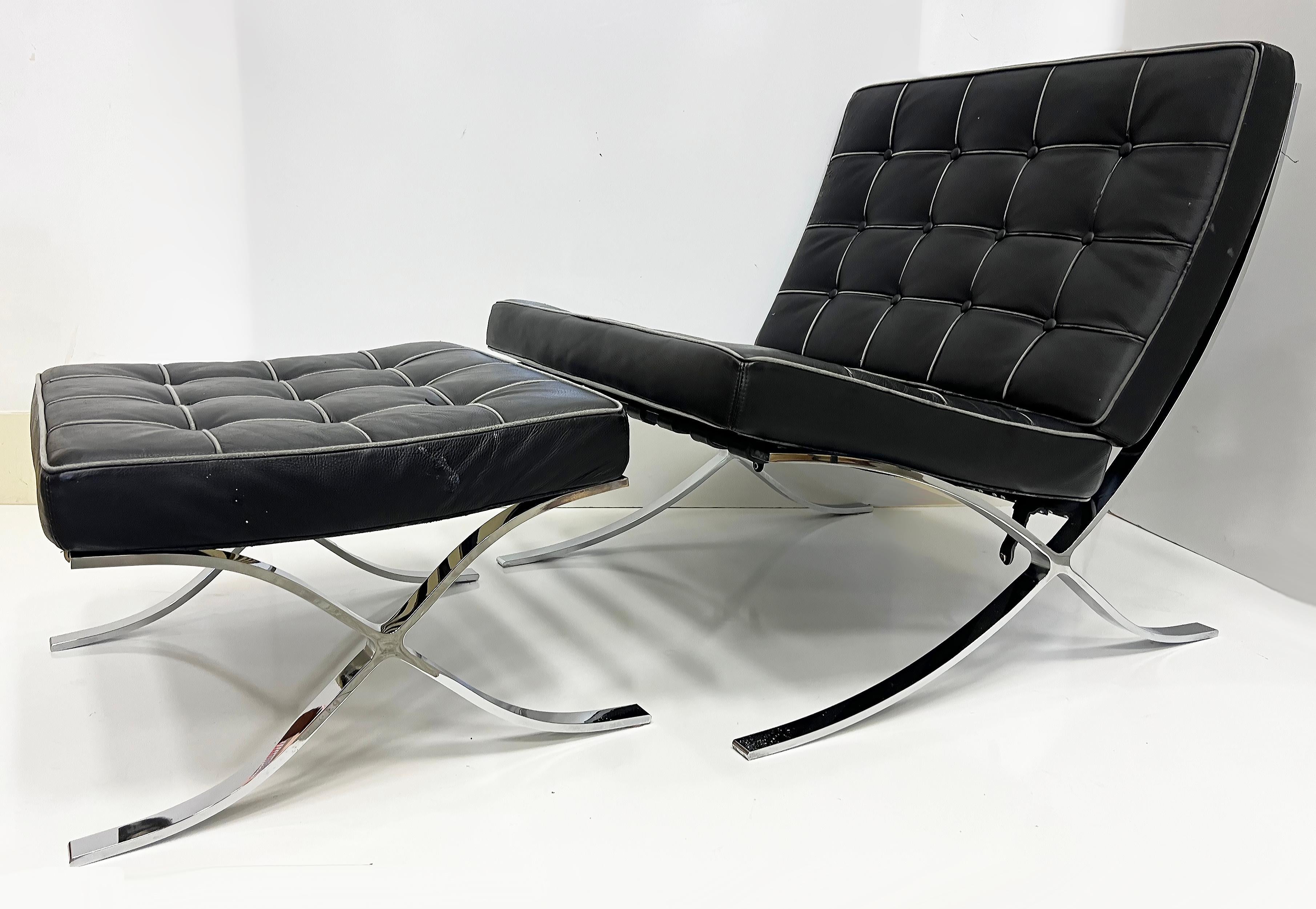 Set di sedie e ottomane vintage in stile Barcelona Chair di Mies Van der Rohe in vendita 9