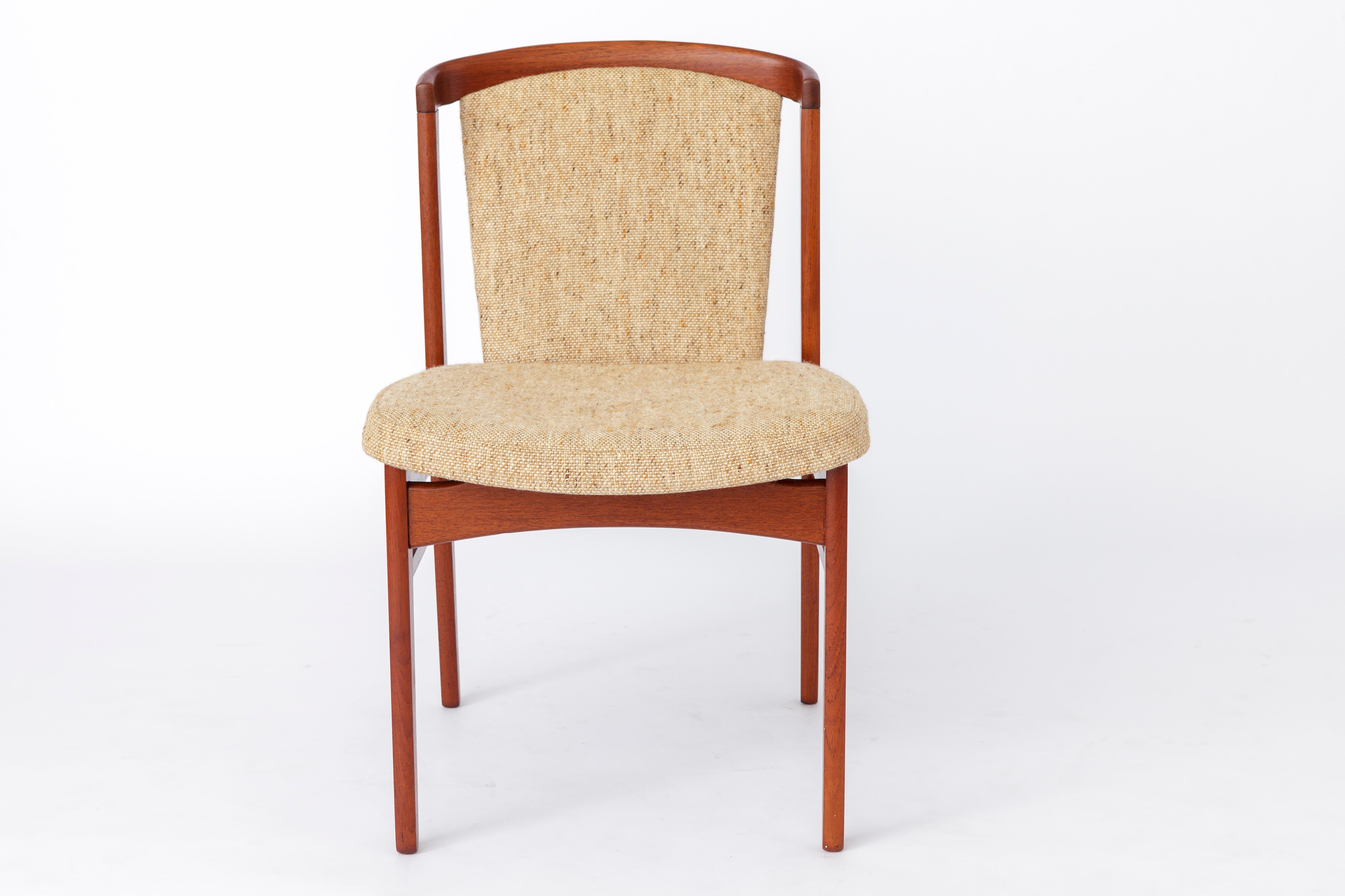 Vintage Chair designed by Erik Buch for Danish manufacturer Orum Mobler in the 1960s. 

Good vintage condition. Massive sturdy teak frame. 
Original upholstery still in good condition. 
Upholstery was cleaned by a professional upholstery cleaning
